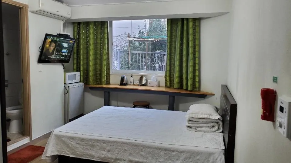 Bed in Seoul Tower Ville