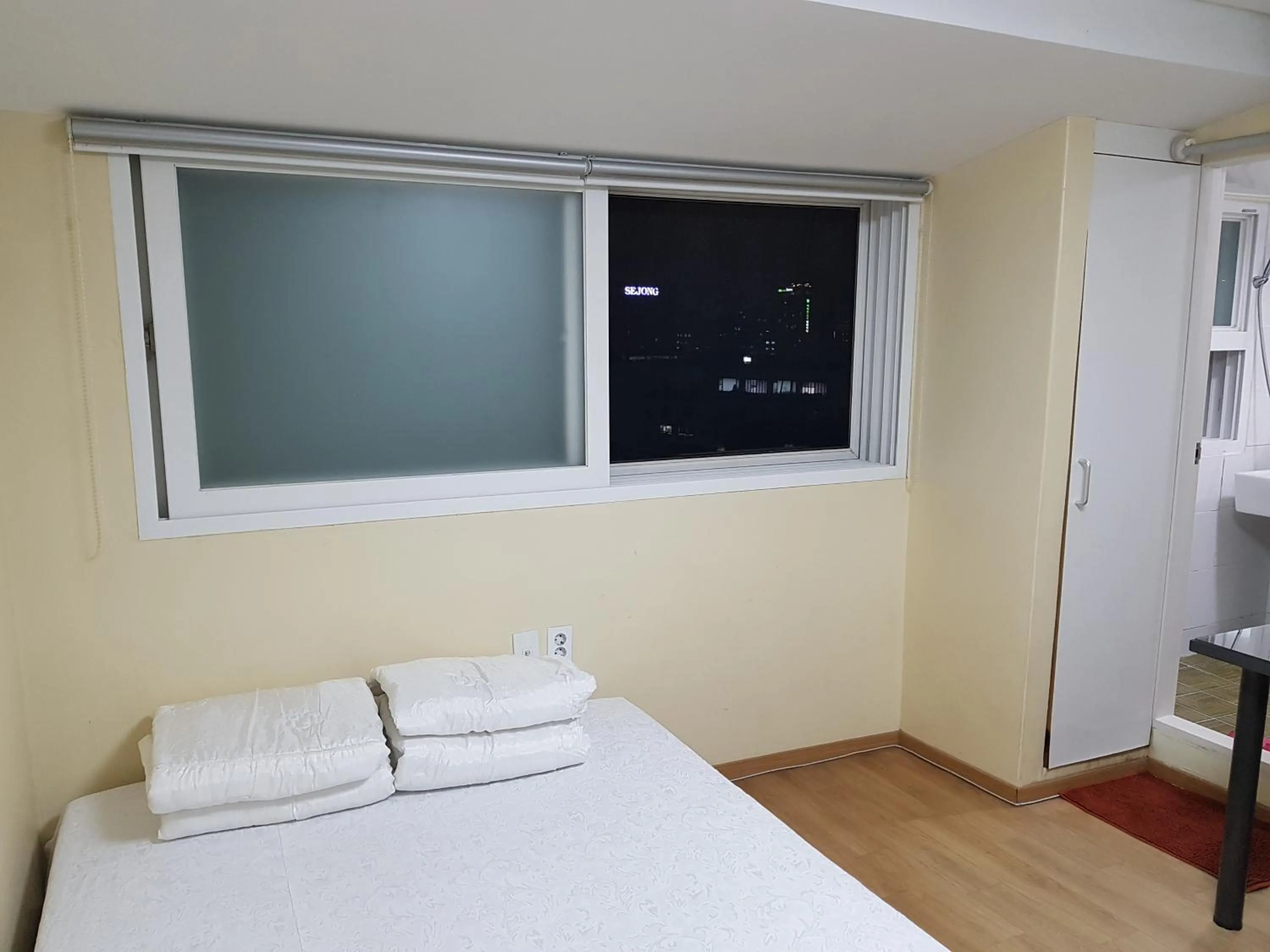 Bed in Seoul Tower Ville