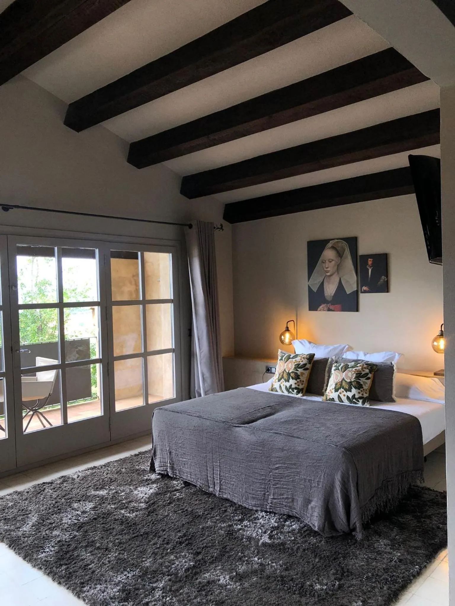 Photo of the whole room in Hotel Castell d'Emporda