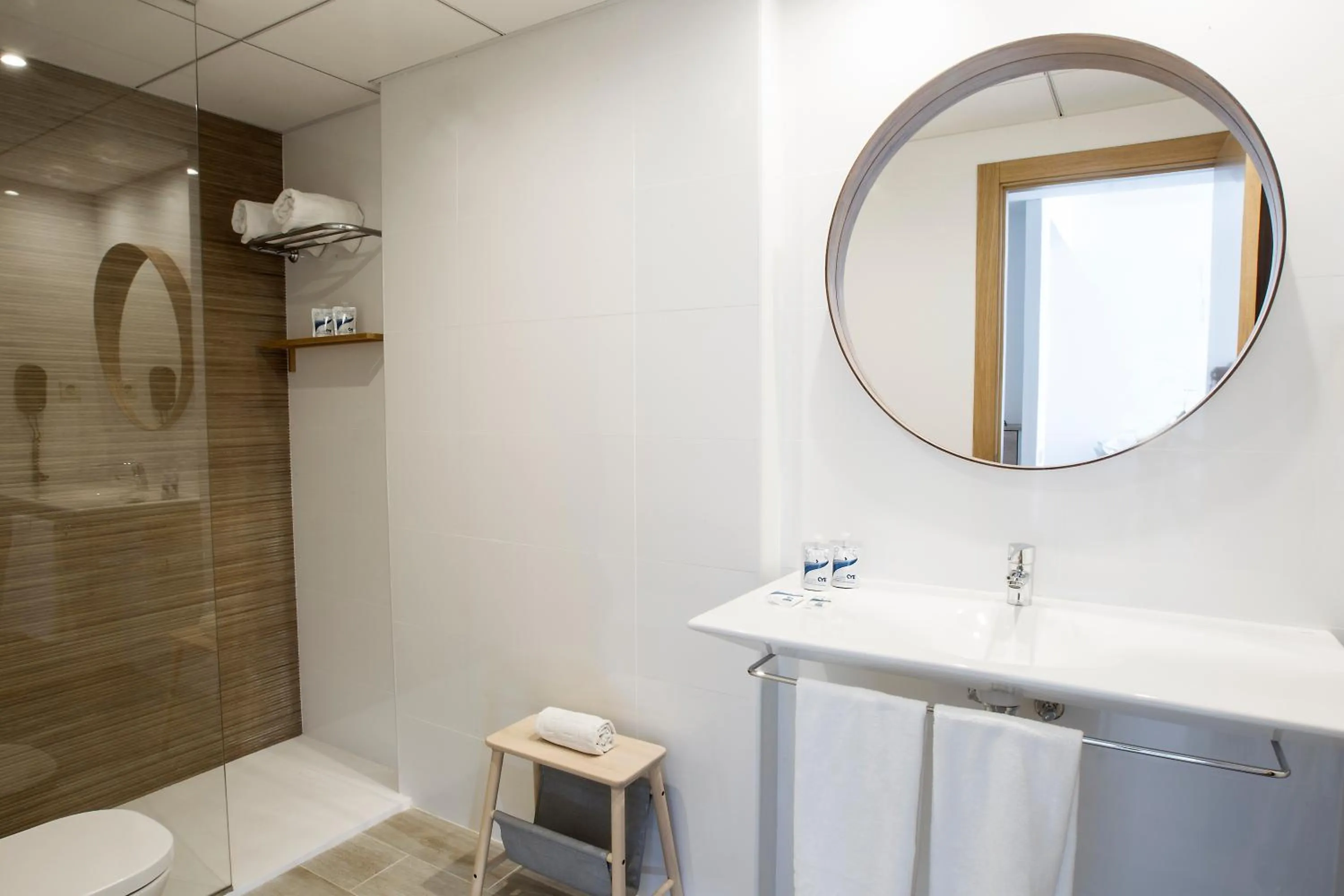 Bathroom in Aparthotel Cye Holiday Centre