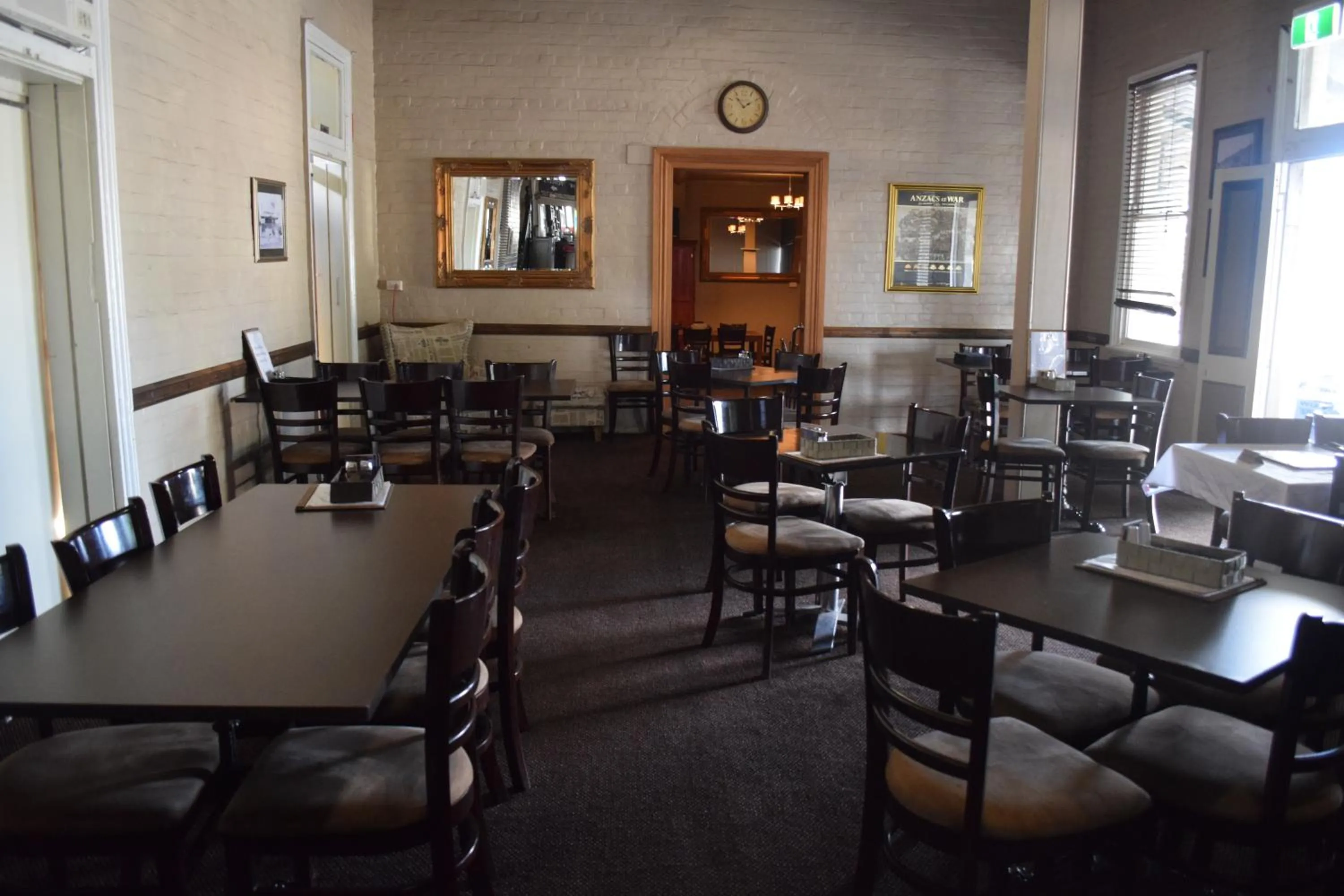 Restaurant/places to eat in Grand Hotel Mount Morgan