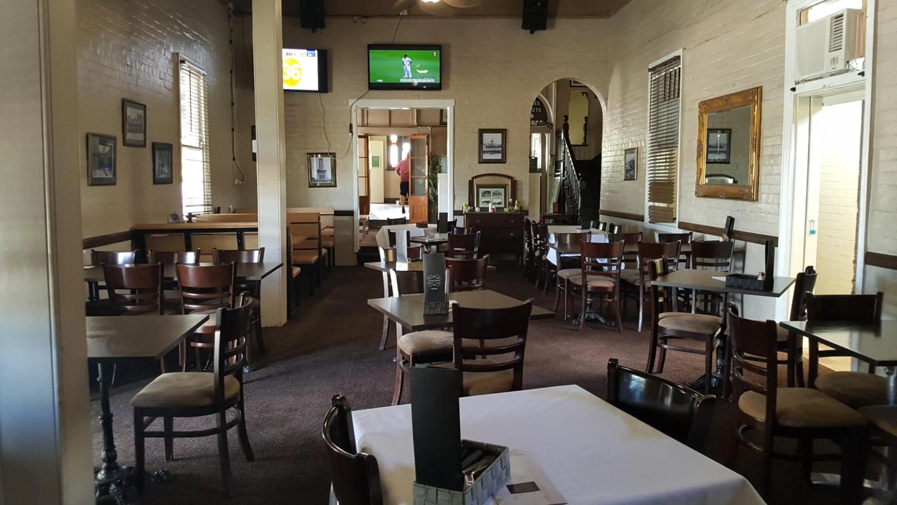 Restaurant/places to eat in Grand Hotel Mount Morgan