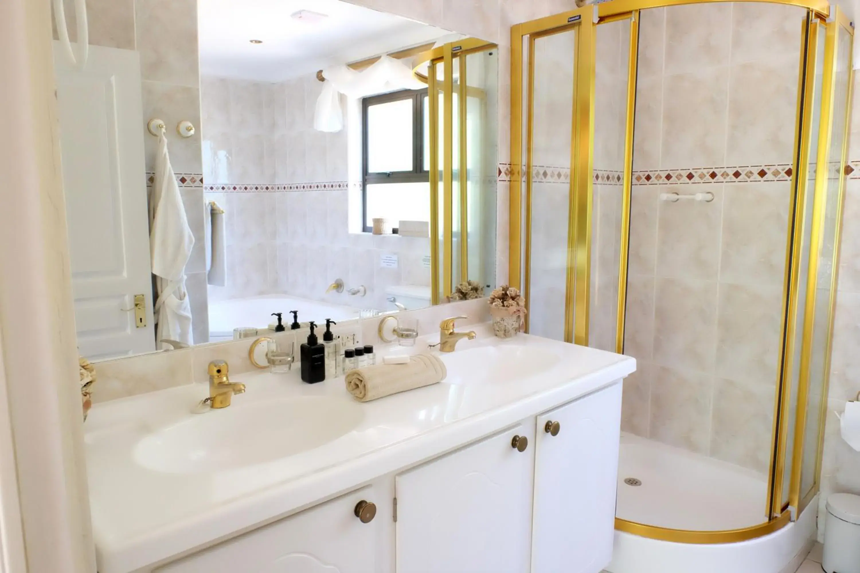 Bathroom in Vine Guesthouse Bathroom in Vine Guesthouse