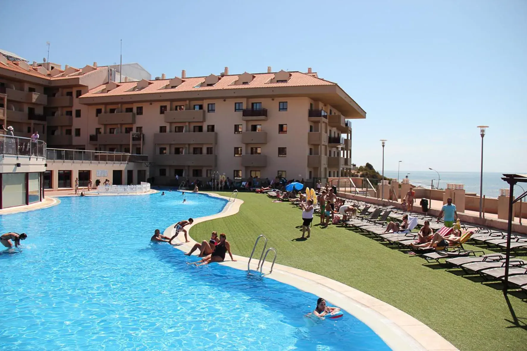 Swimming pool in Ohtels Mazagon Swimming pool in Ohtels Mazagon