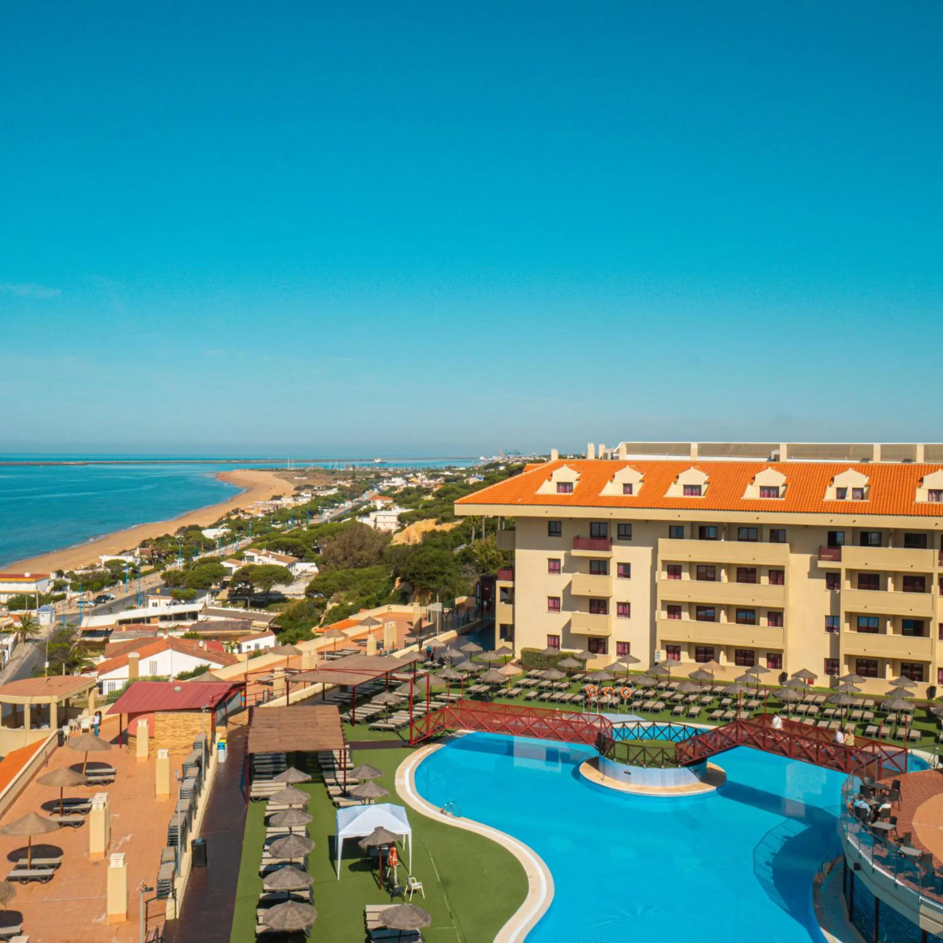 Property building in Ohtels Mazagon Property building in Ohtels Mazagon