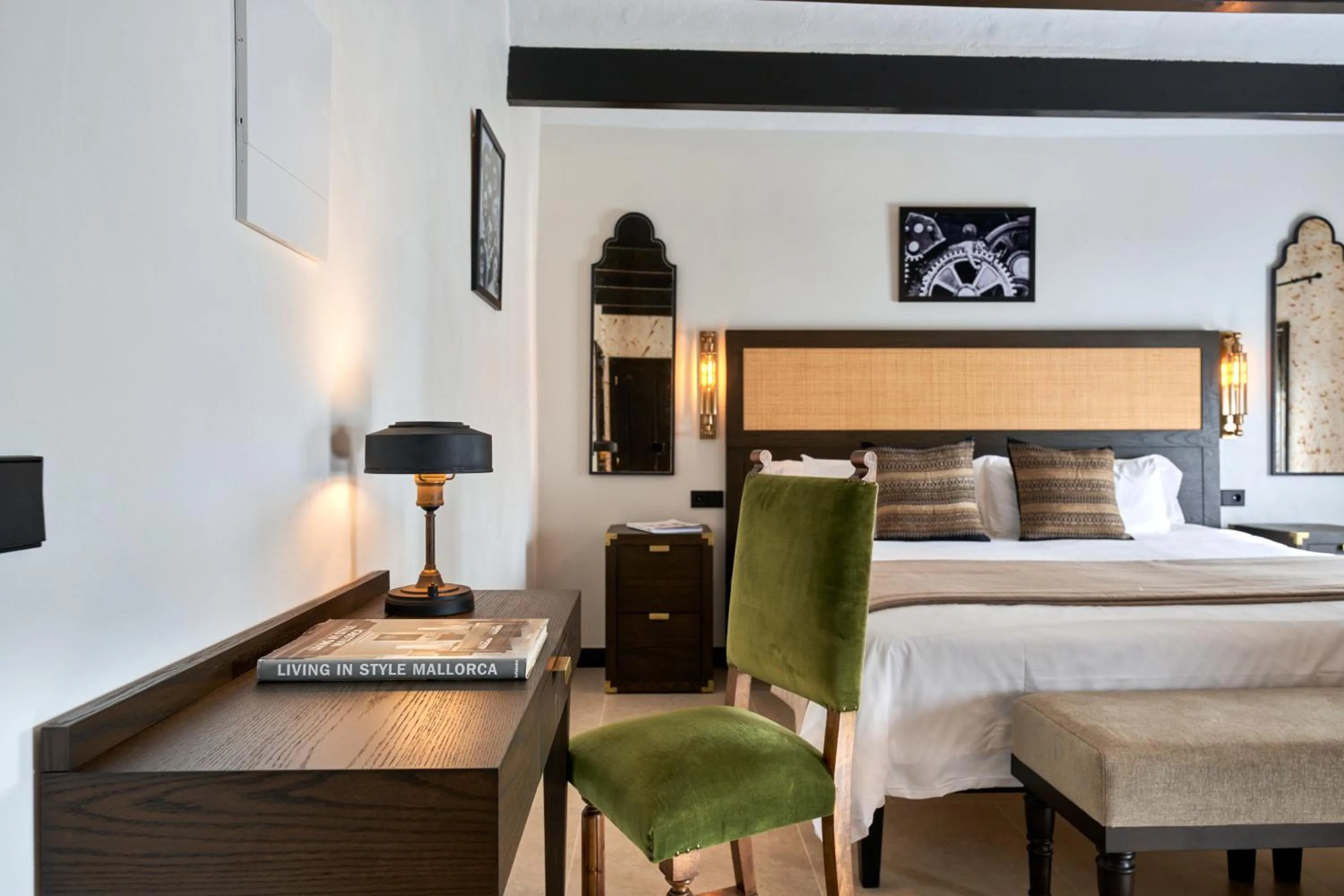 Photo of the whole room, Bed in Posada d' Es Molí