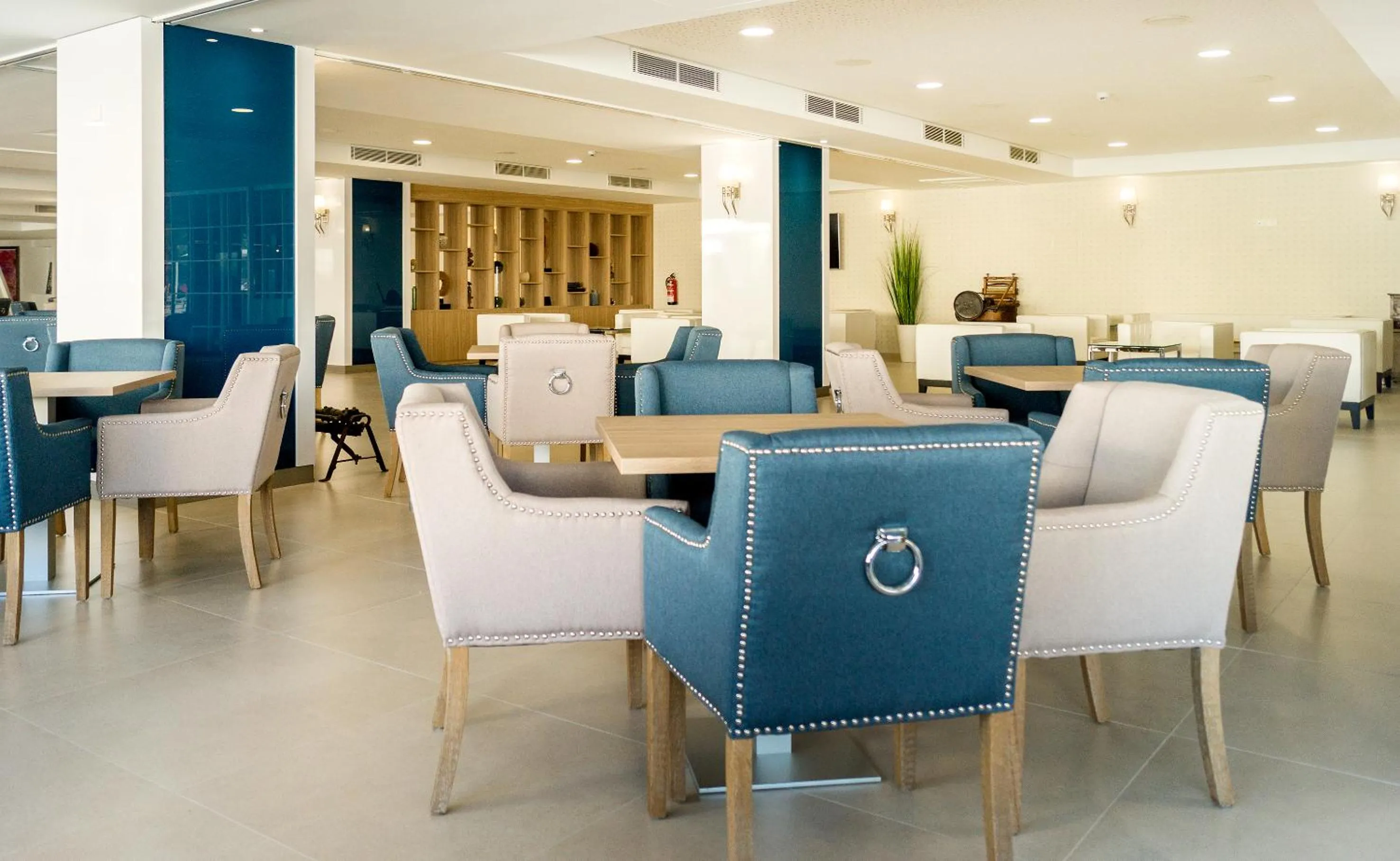 Lounge or bar in Tomir Portals Suites - Adults Only