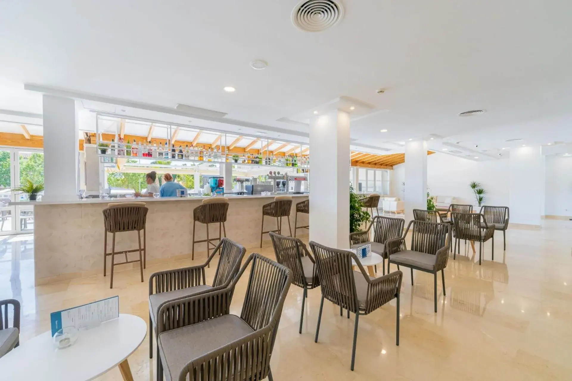 Lounge or bar in Aparthotel Ferrer Lime Isabel Lounge or bar in Aparthotel Ferrer Lime Isabel