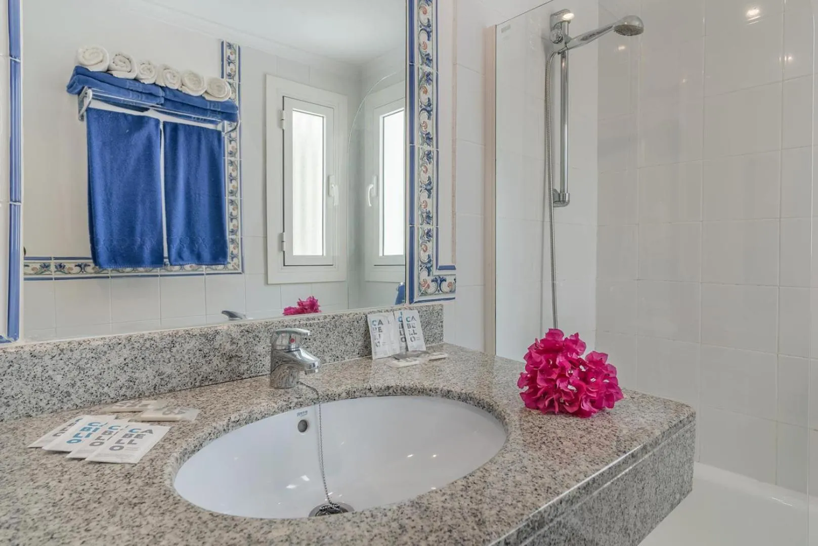 Bathroom in Apartamentos Parque Tropical en Lanzarote