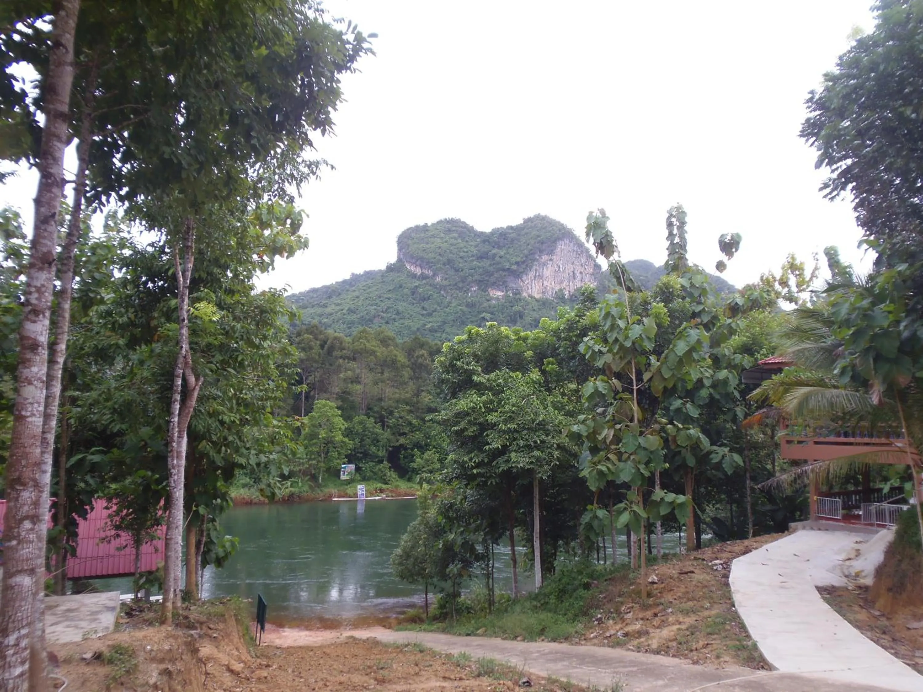 Neighbourhood in Takhun Mountain View