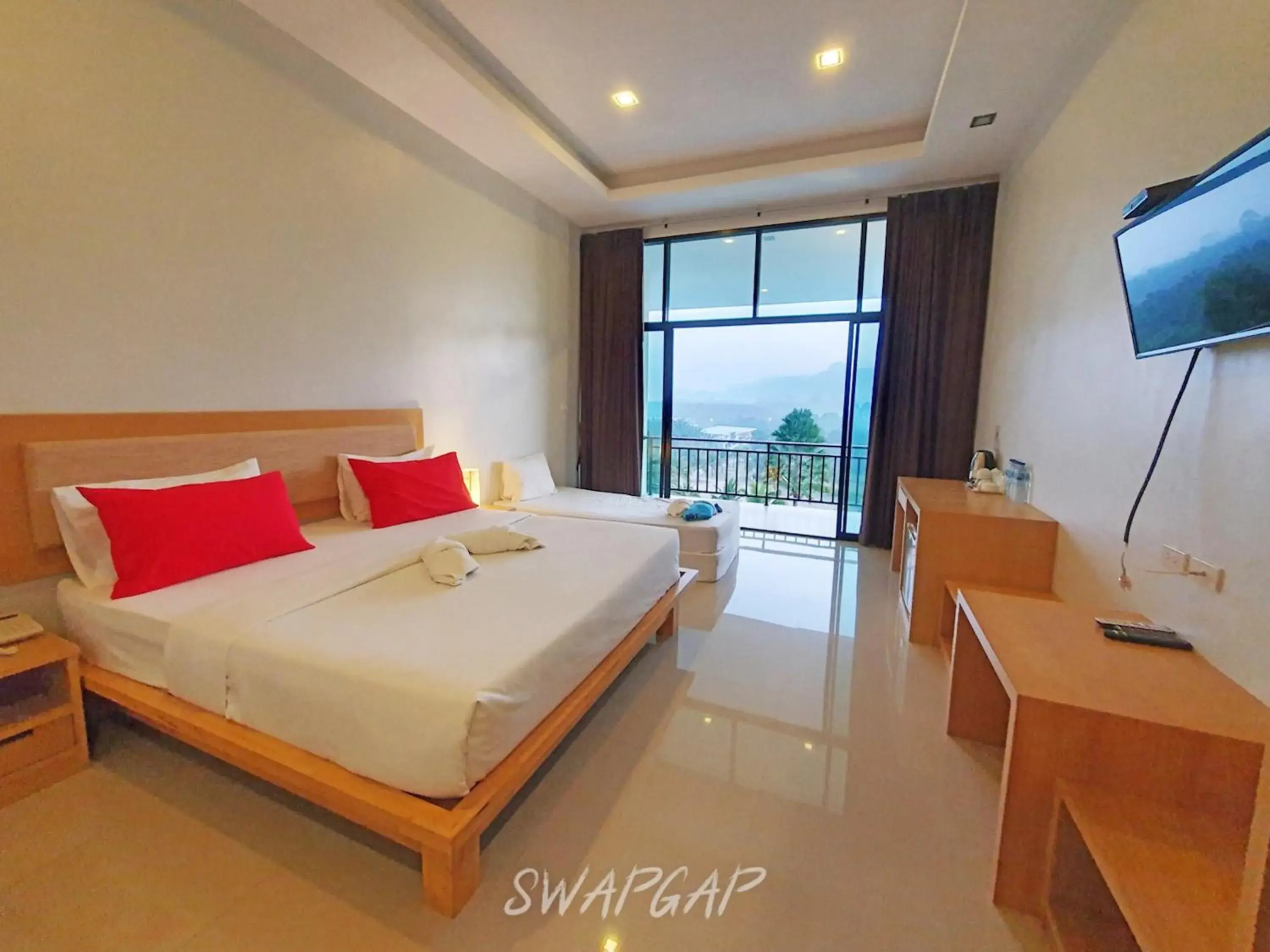 Photo of the whole room, Bed in Takhun Mountain View Photo of the whole room, Bed in Takhun Mountain View