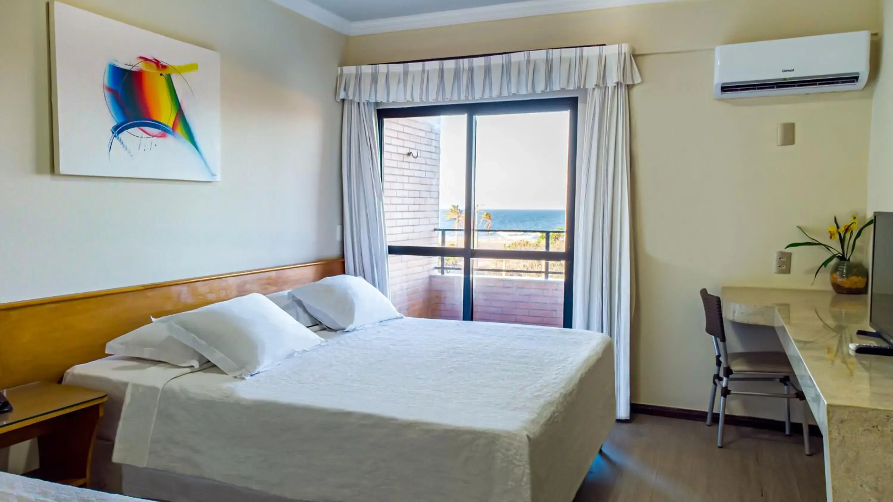 Single Room with Balcony in Golden Beach Hotel Single Room with Balcony in Golden Beach Hotel