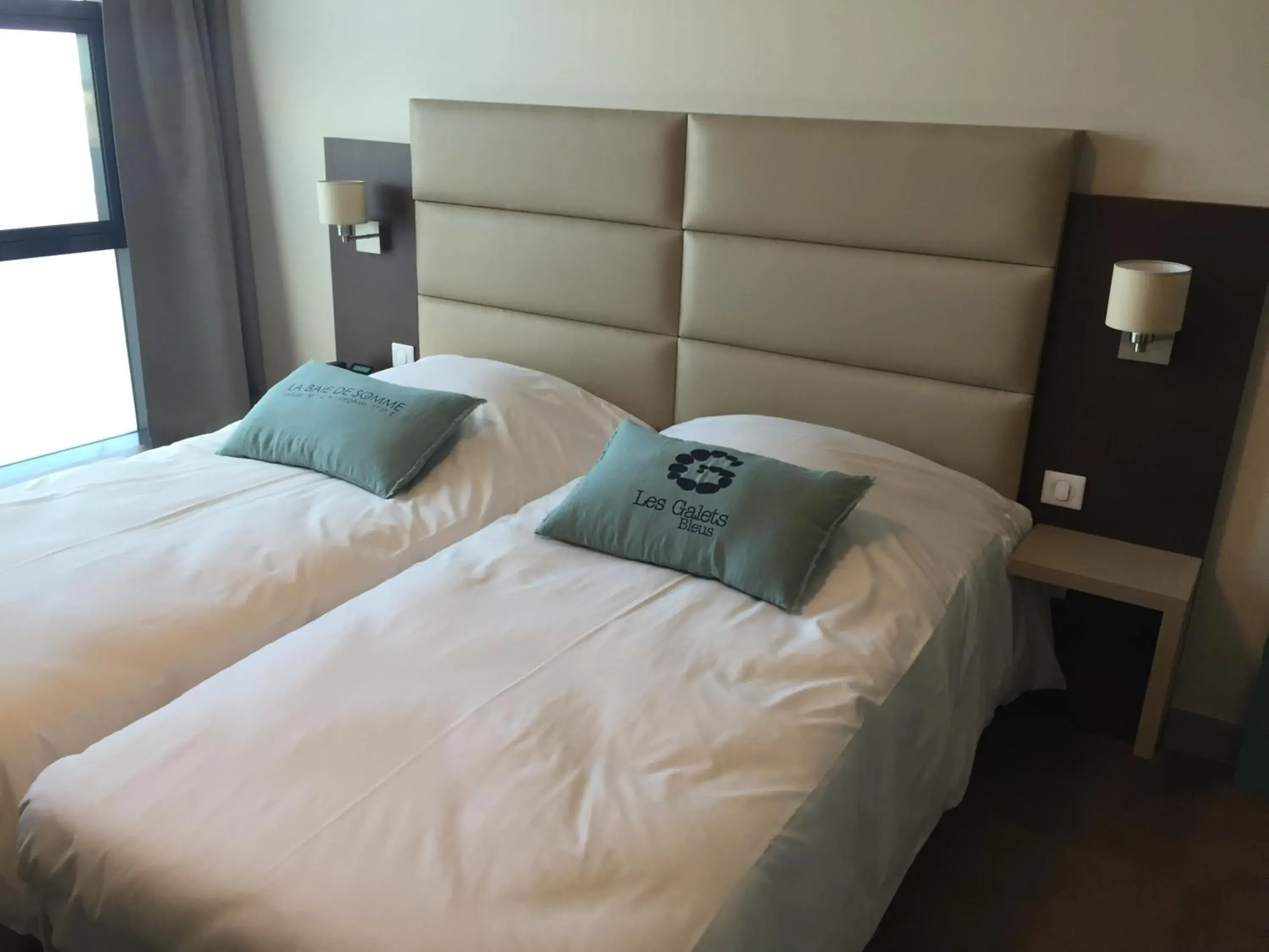 Twin Room with Shower in Hôtel Les Galets Bleus Twin Room with Shower in Hôtel Les Galets Bleus