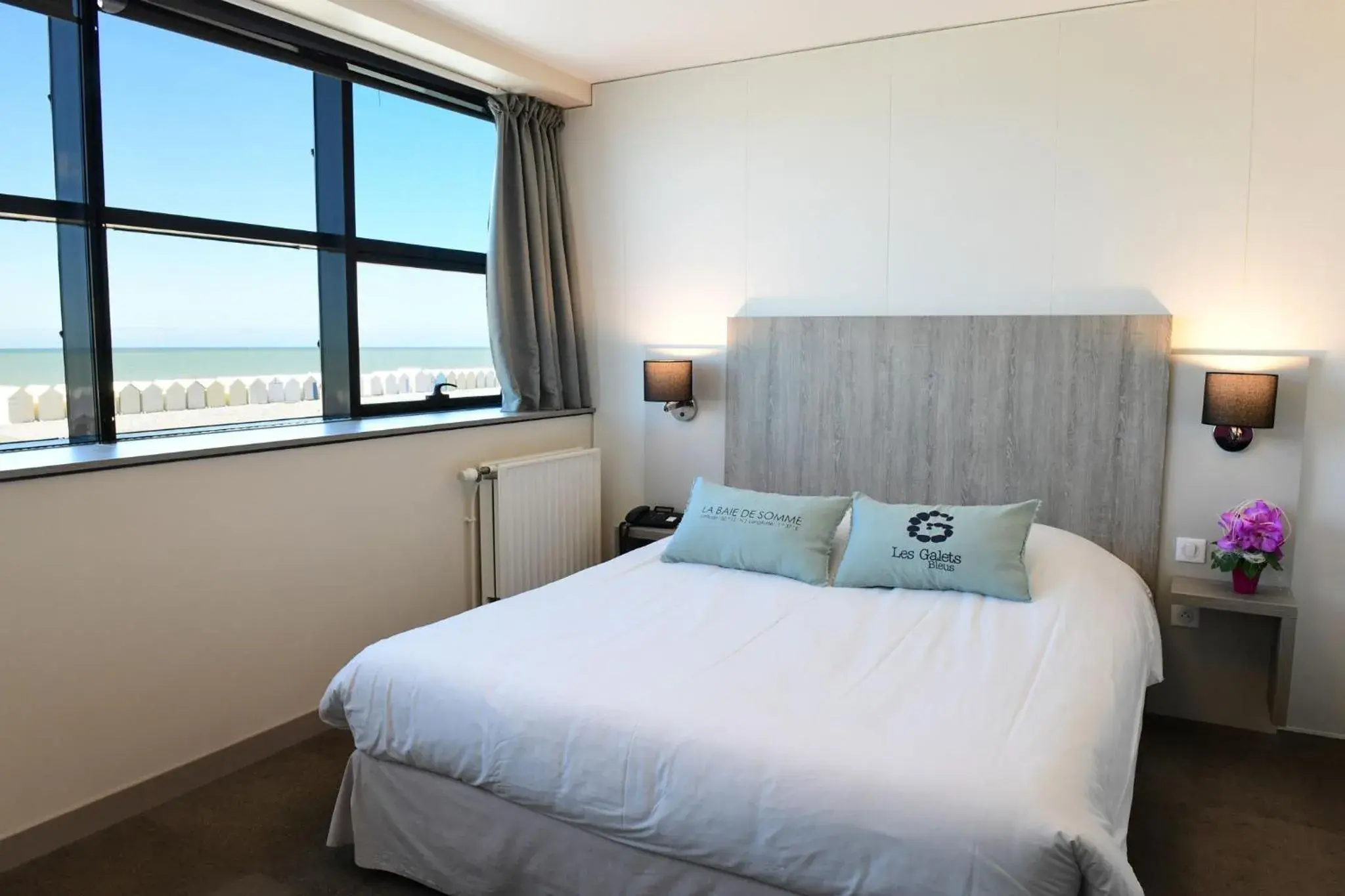 Double Room with Private Bathroom in Hôtel Les Galets Bleus Double Room with Private Bathroom in Hôtel Les Galets Bleus