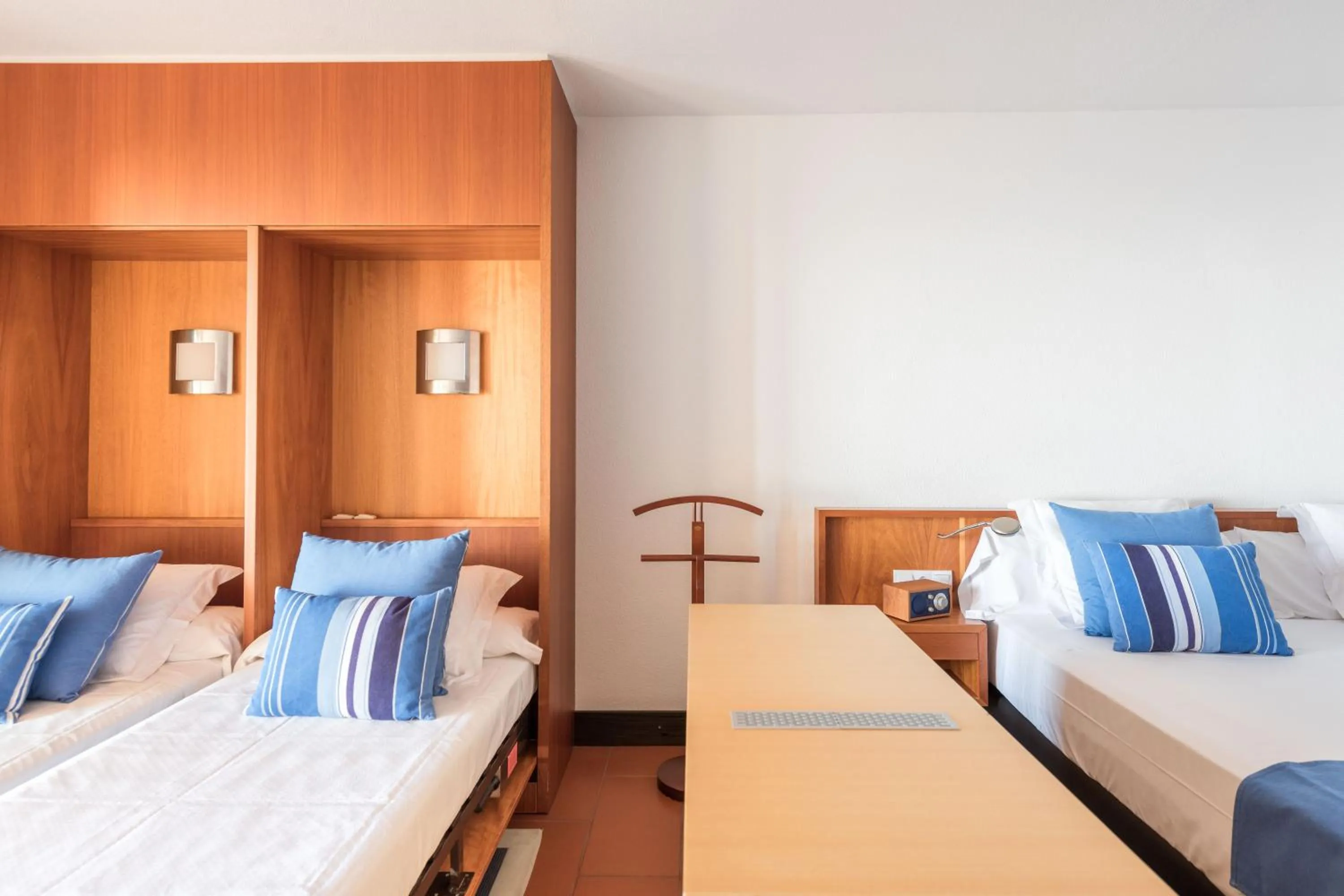 Bedroom, Bed in Almadraba Park Hotel