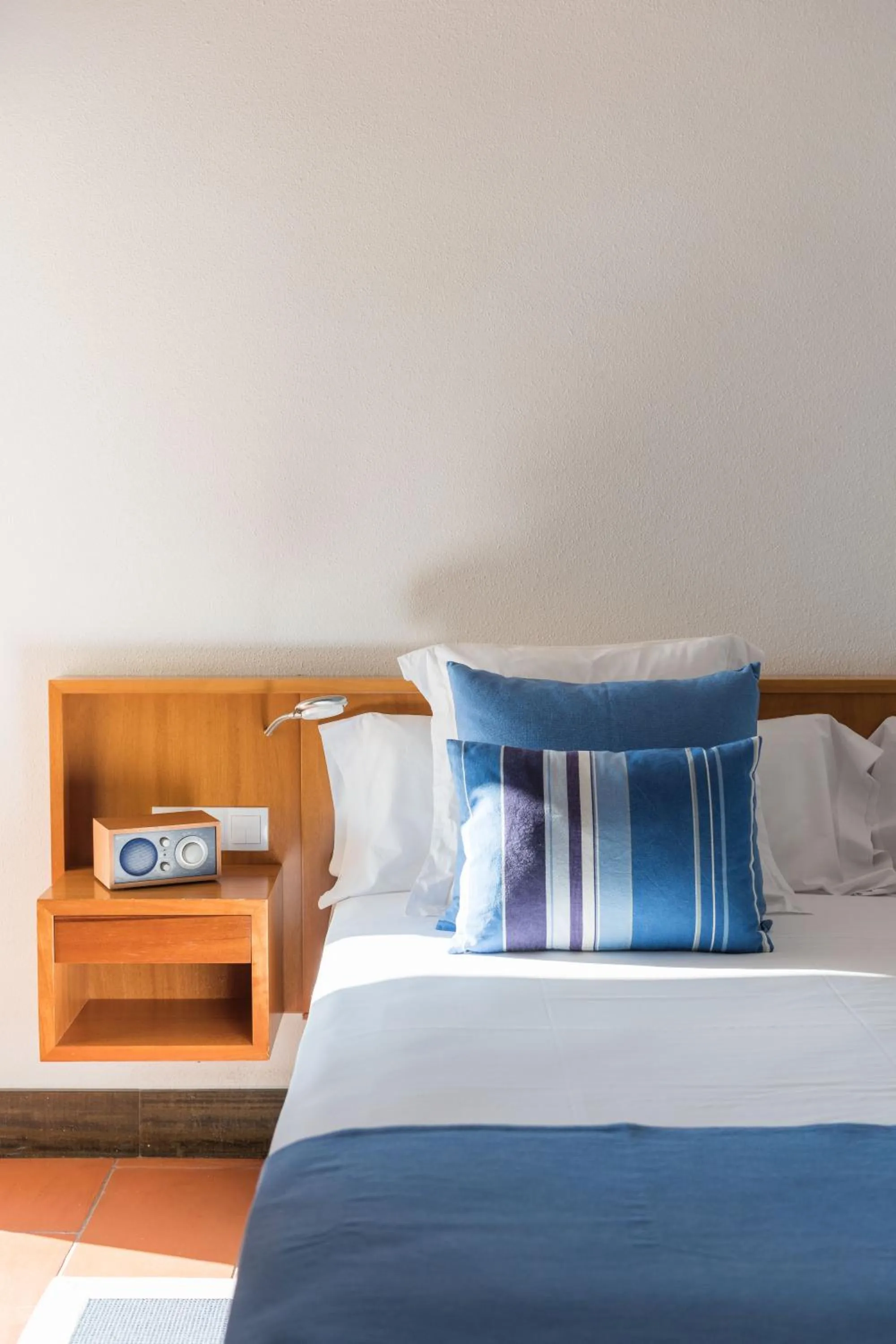 Bed in Almadraba Park Hotel