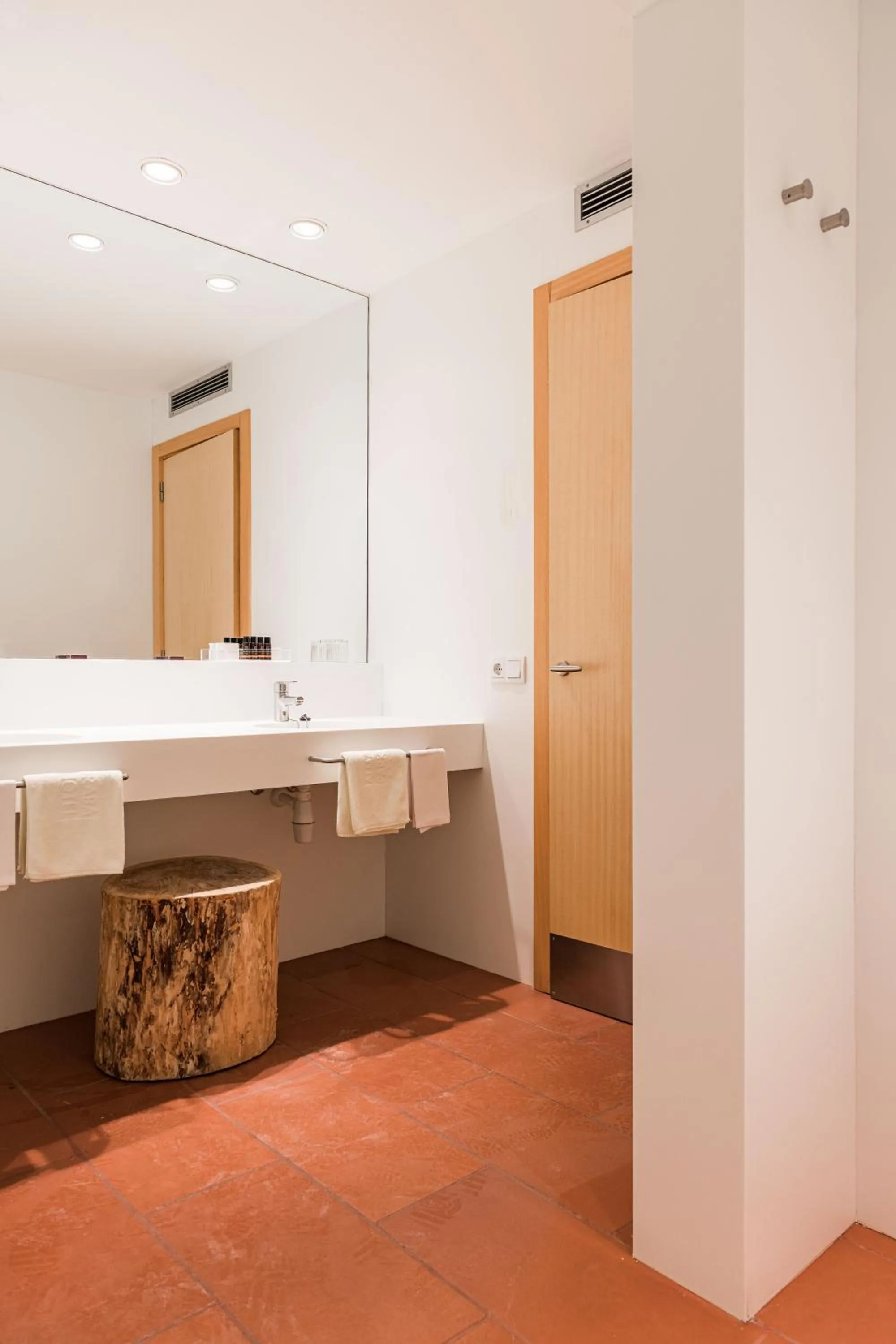 Bathroom in Almadraba Park Hotel