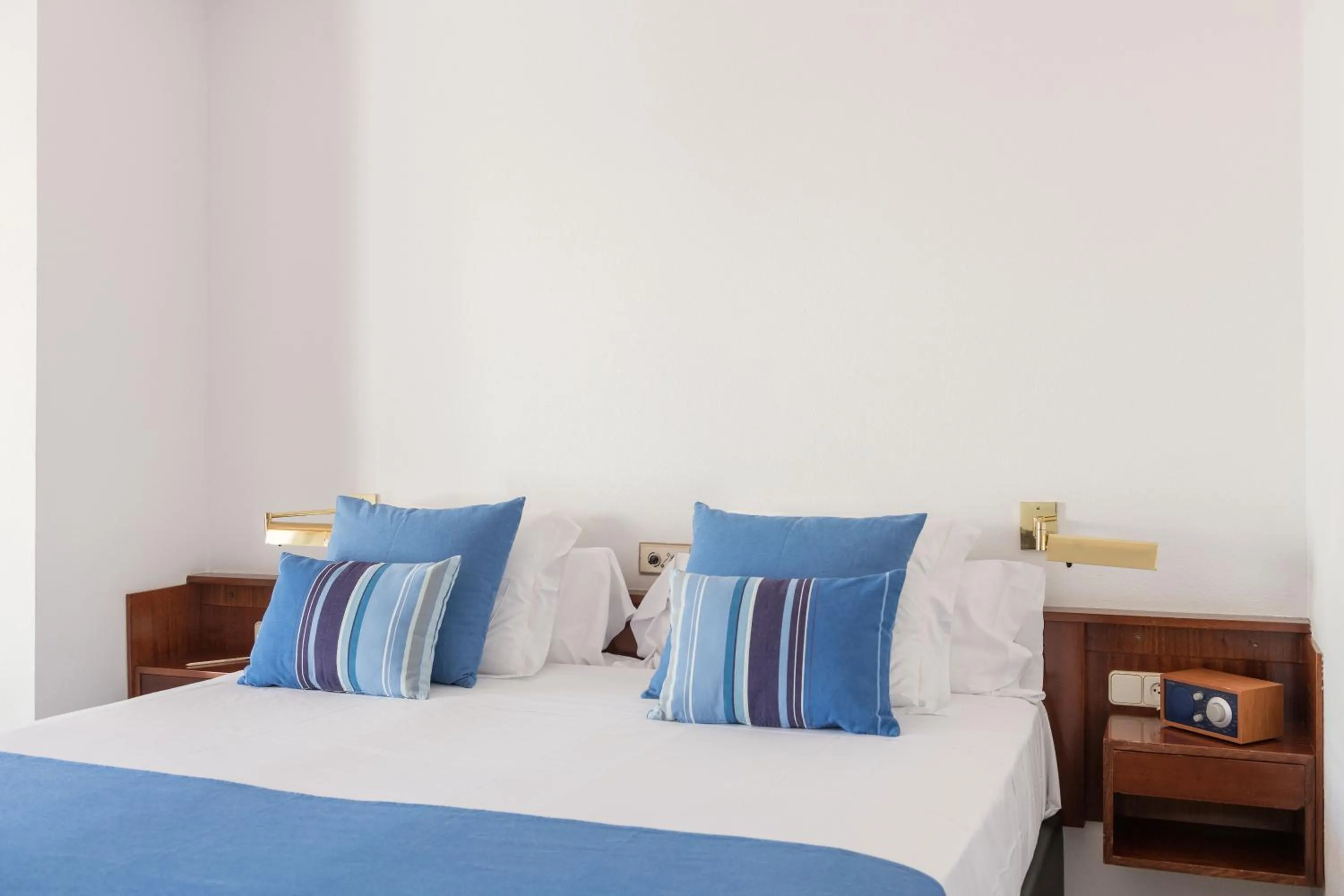 Bedroom, Bed in Almadraba Park Hotel