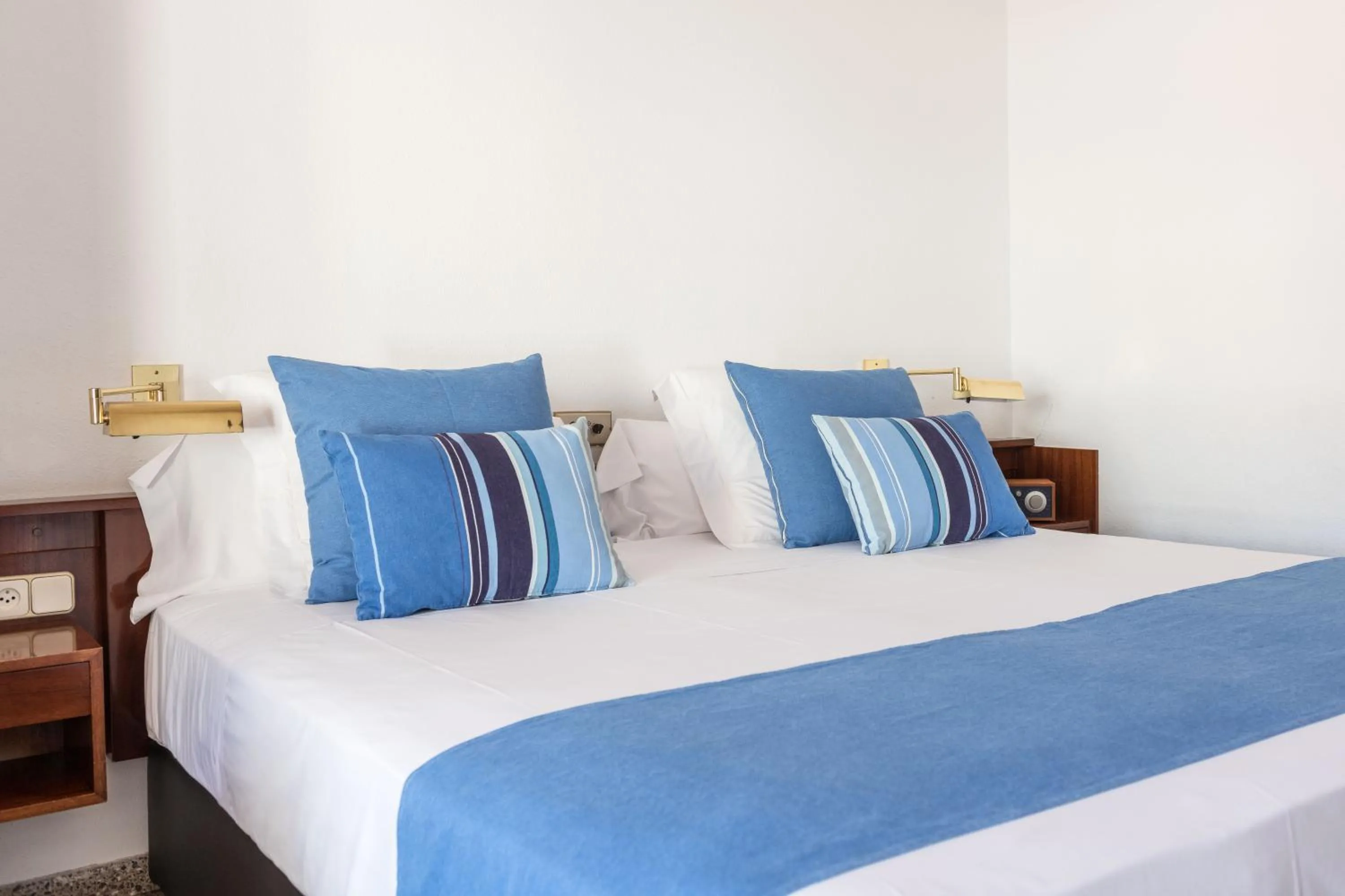 Bedroom, Bed in Almadraba Park Hotel