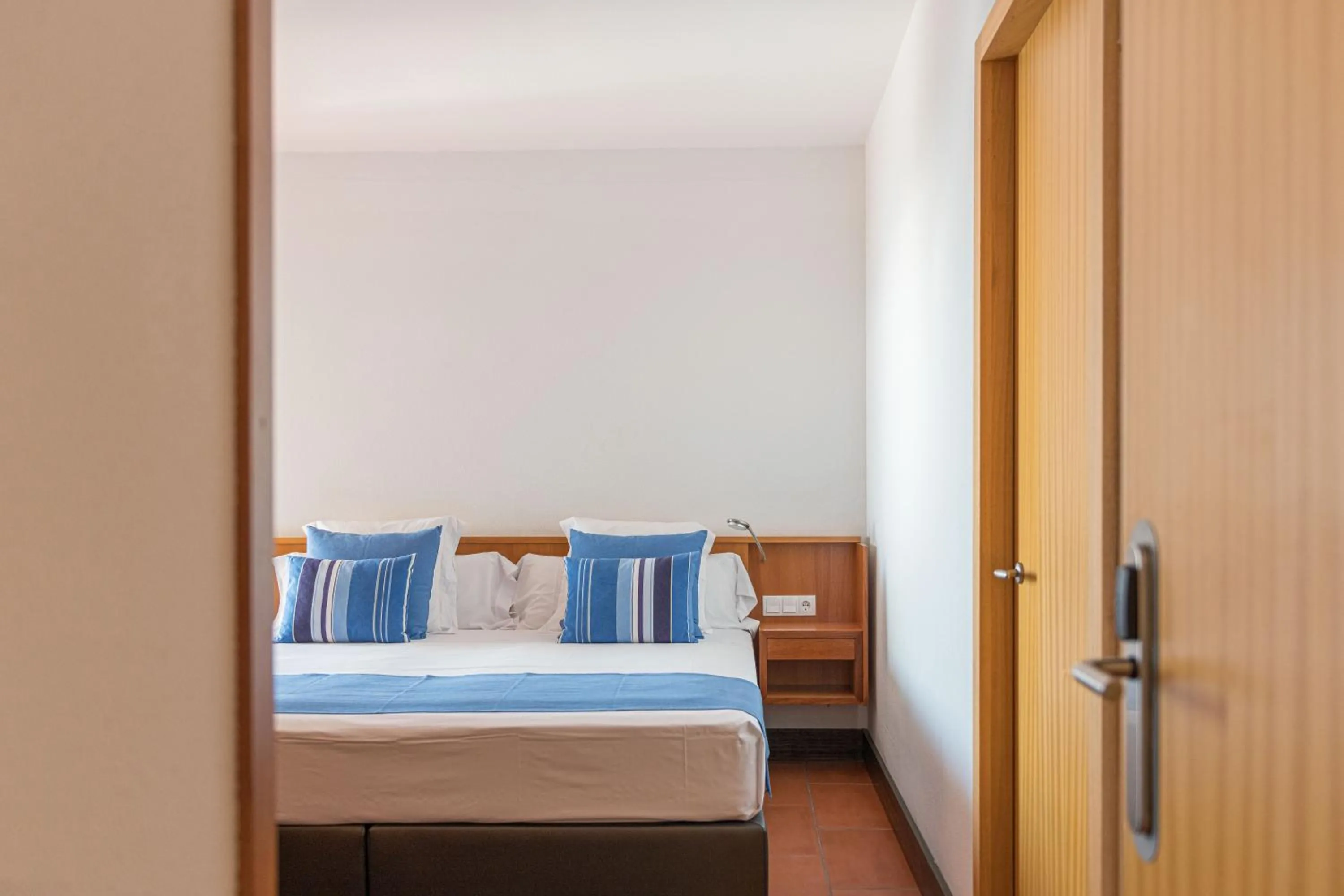 Bed in Almadraba Park Hotel