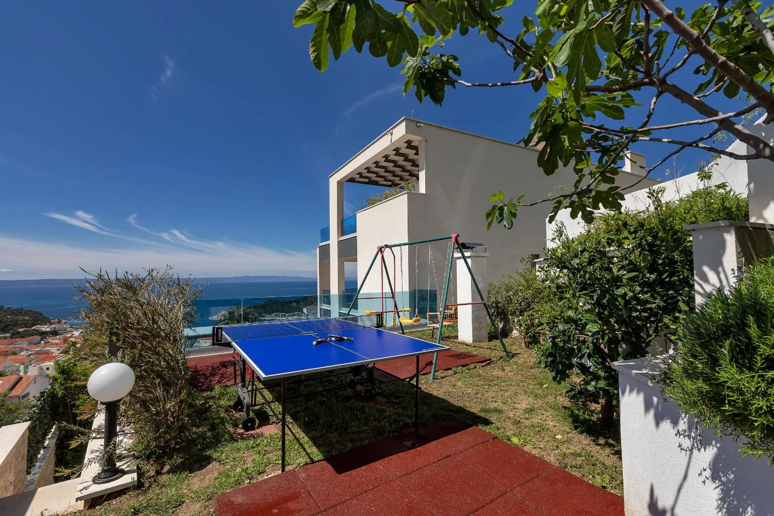 Table tennis in Villa Afrodita