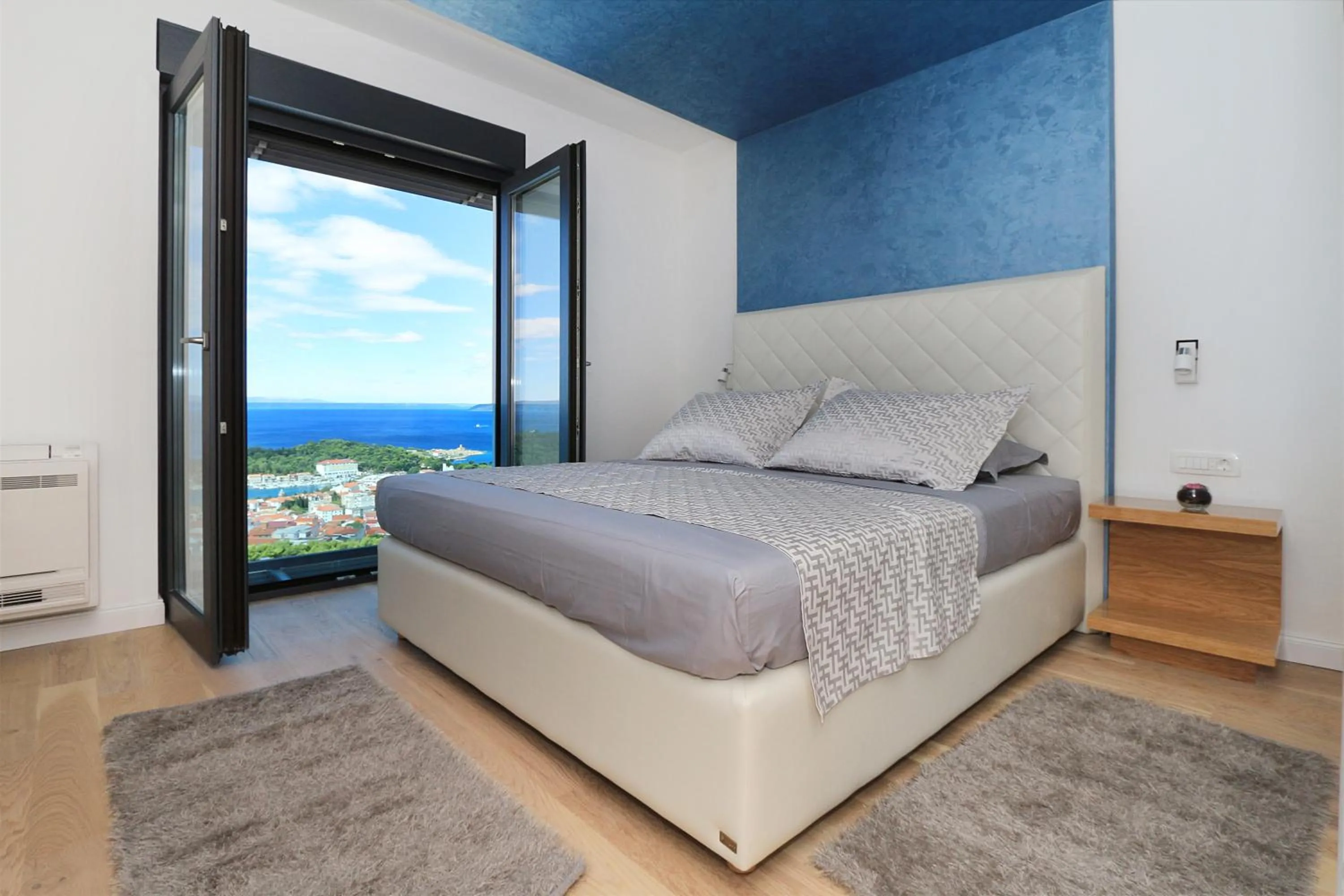 Day, Bed in Villa Afrodita