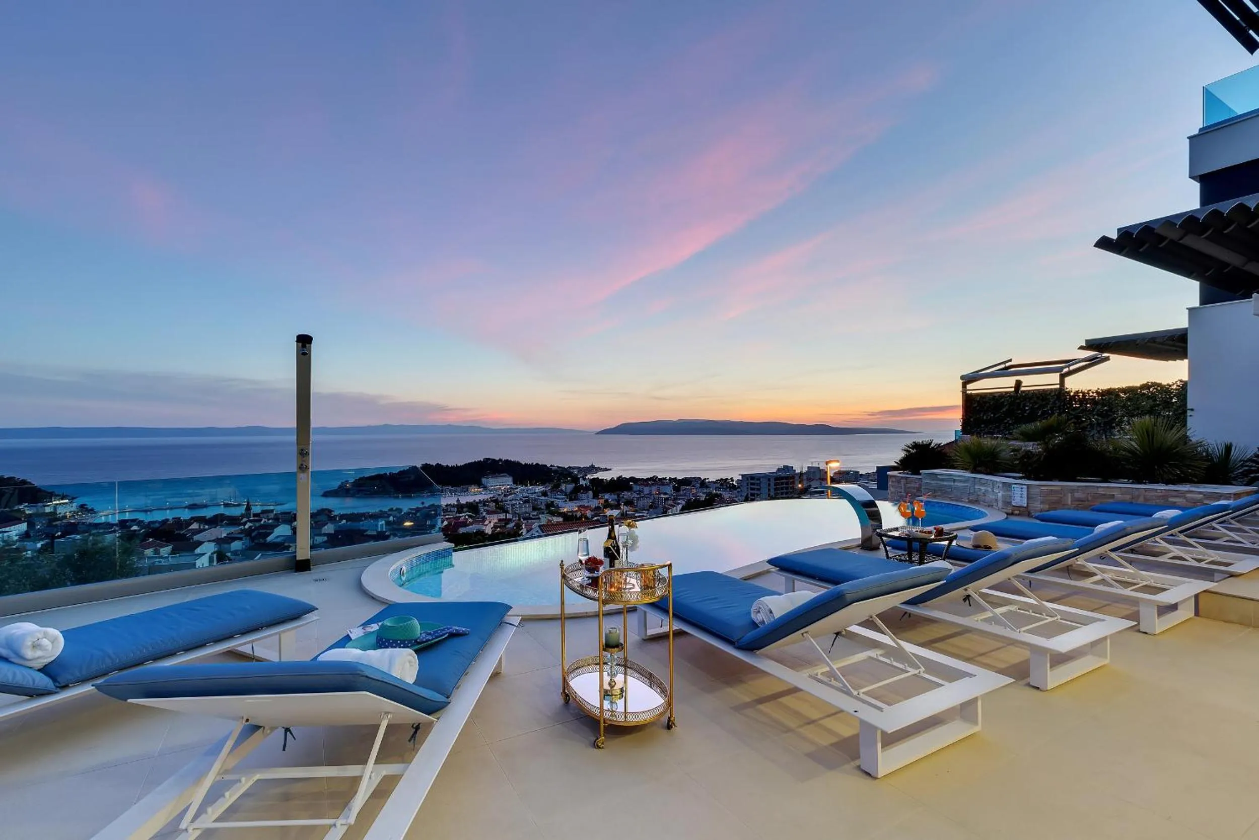 Swimming pool in Villa Afrodita