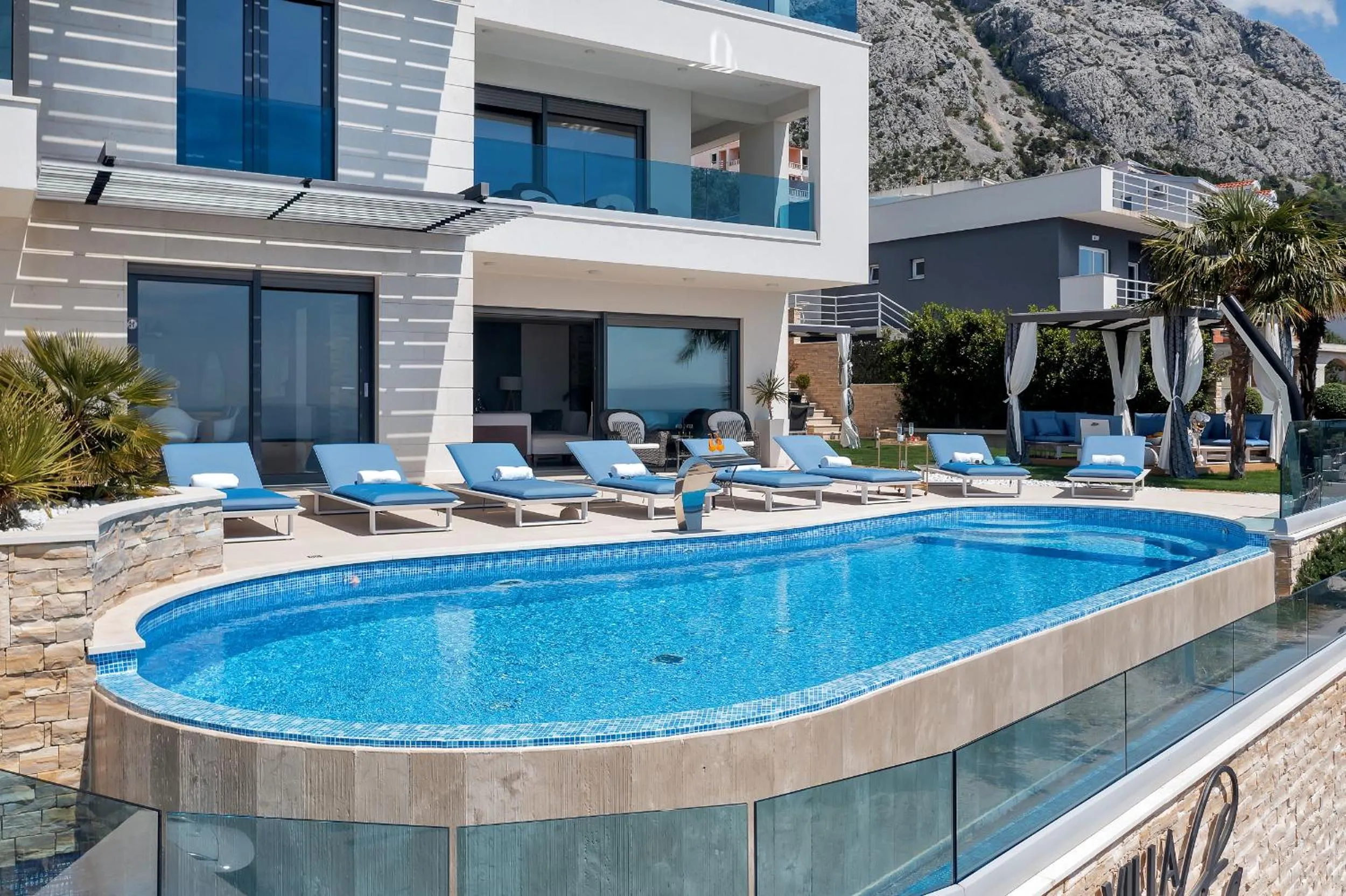 Property building in Villa Afrodita