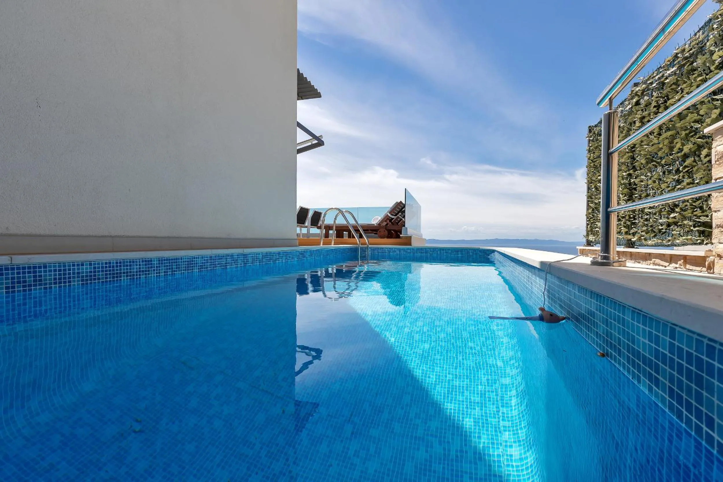 Swimming pool in Villa Afrodita