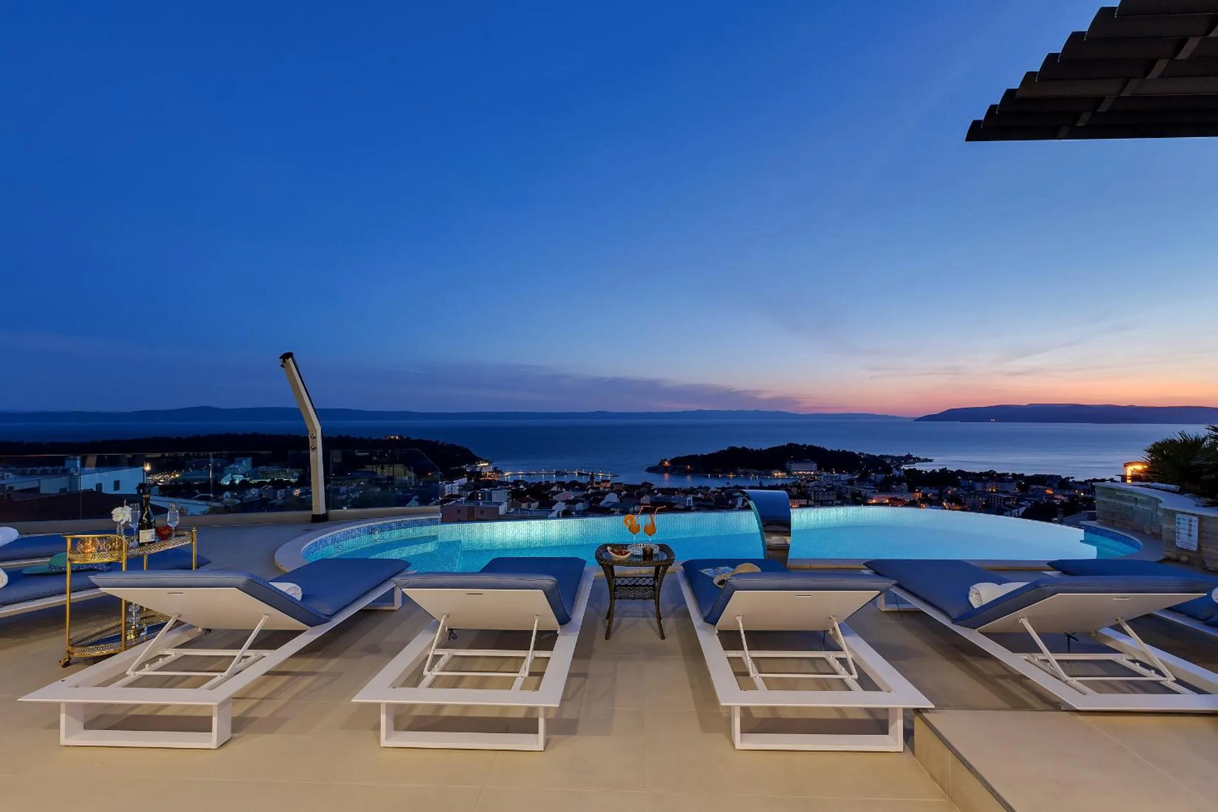 Swimming pool in Villa Afrodita