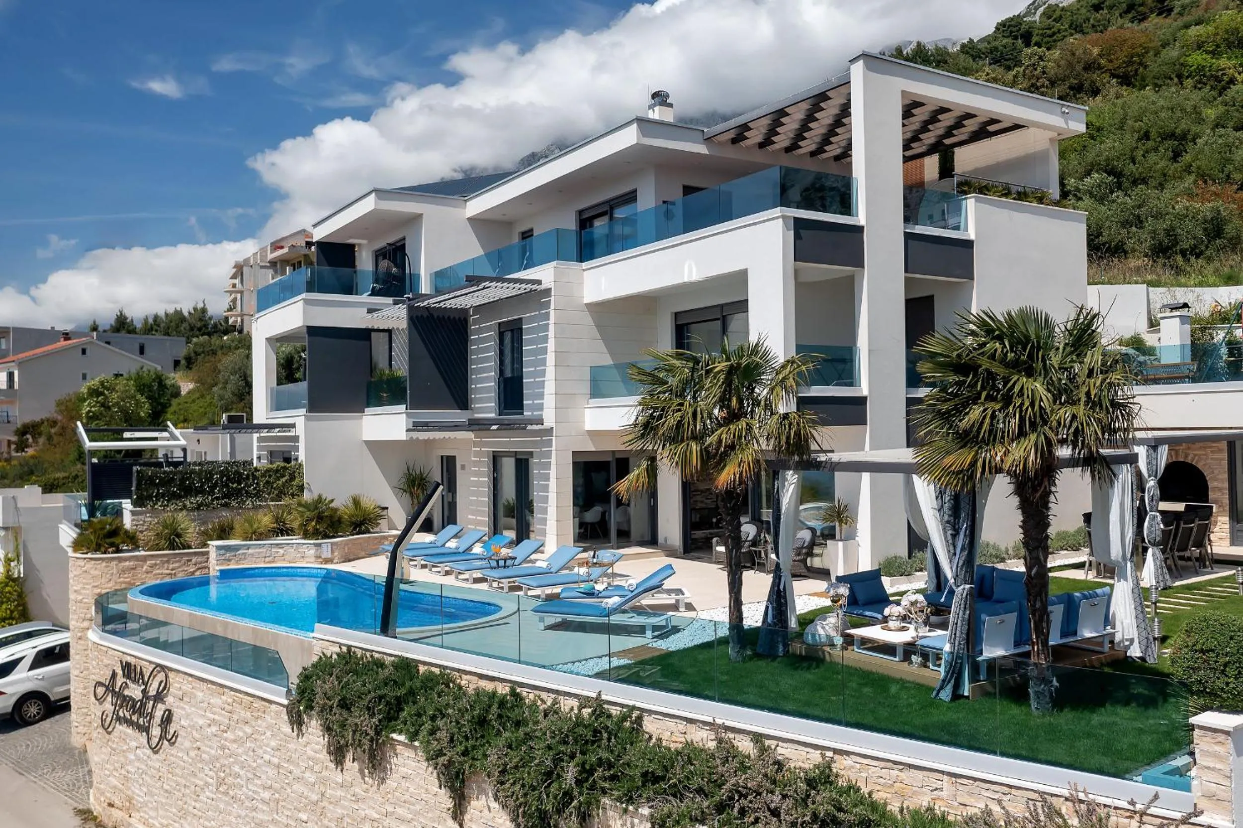 Property building in Villa Afrodita