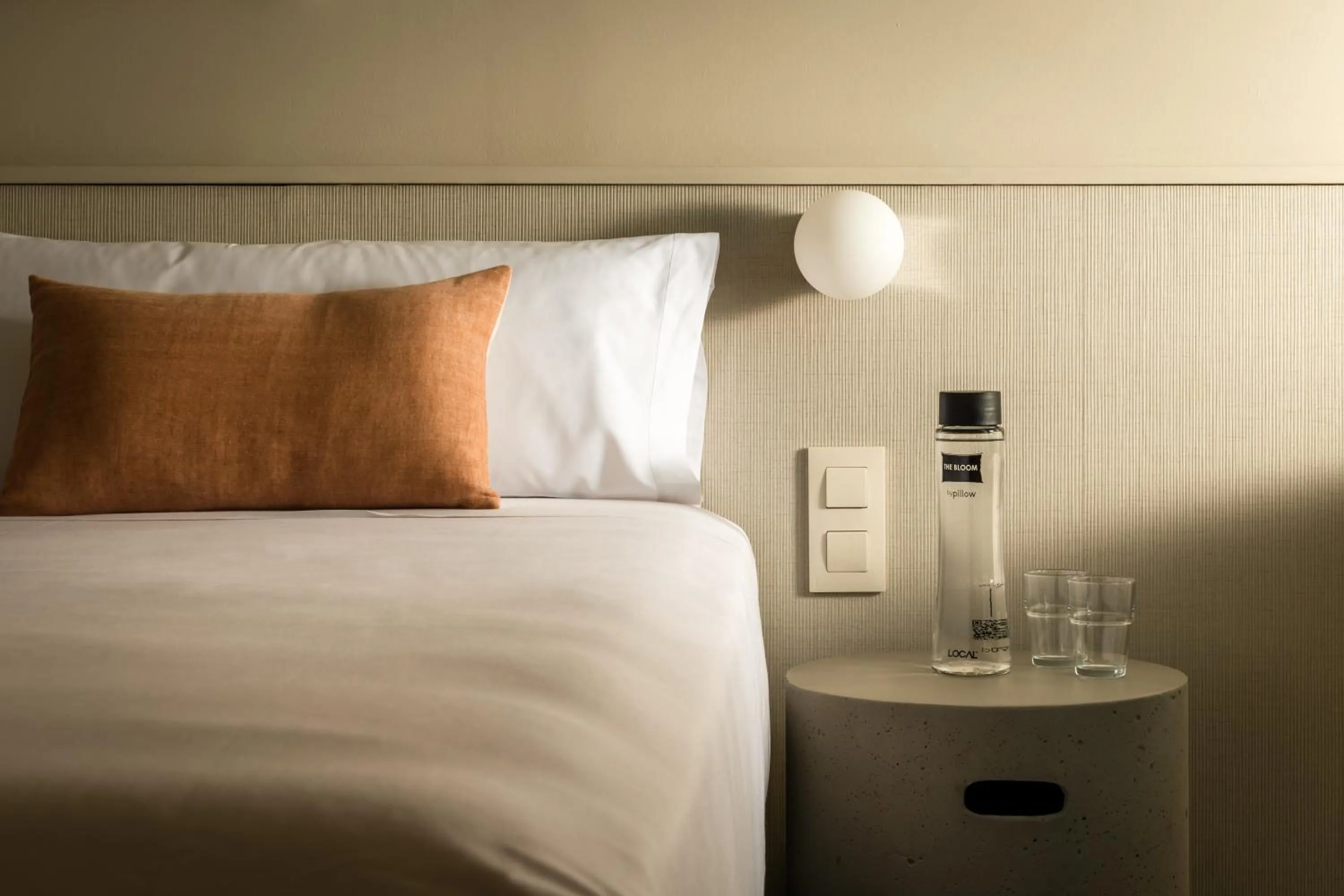 Bed in BYPILLOW The Bloom