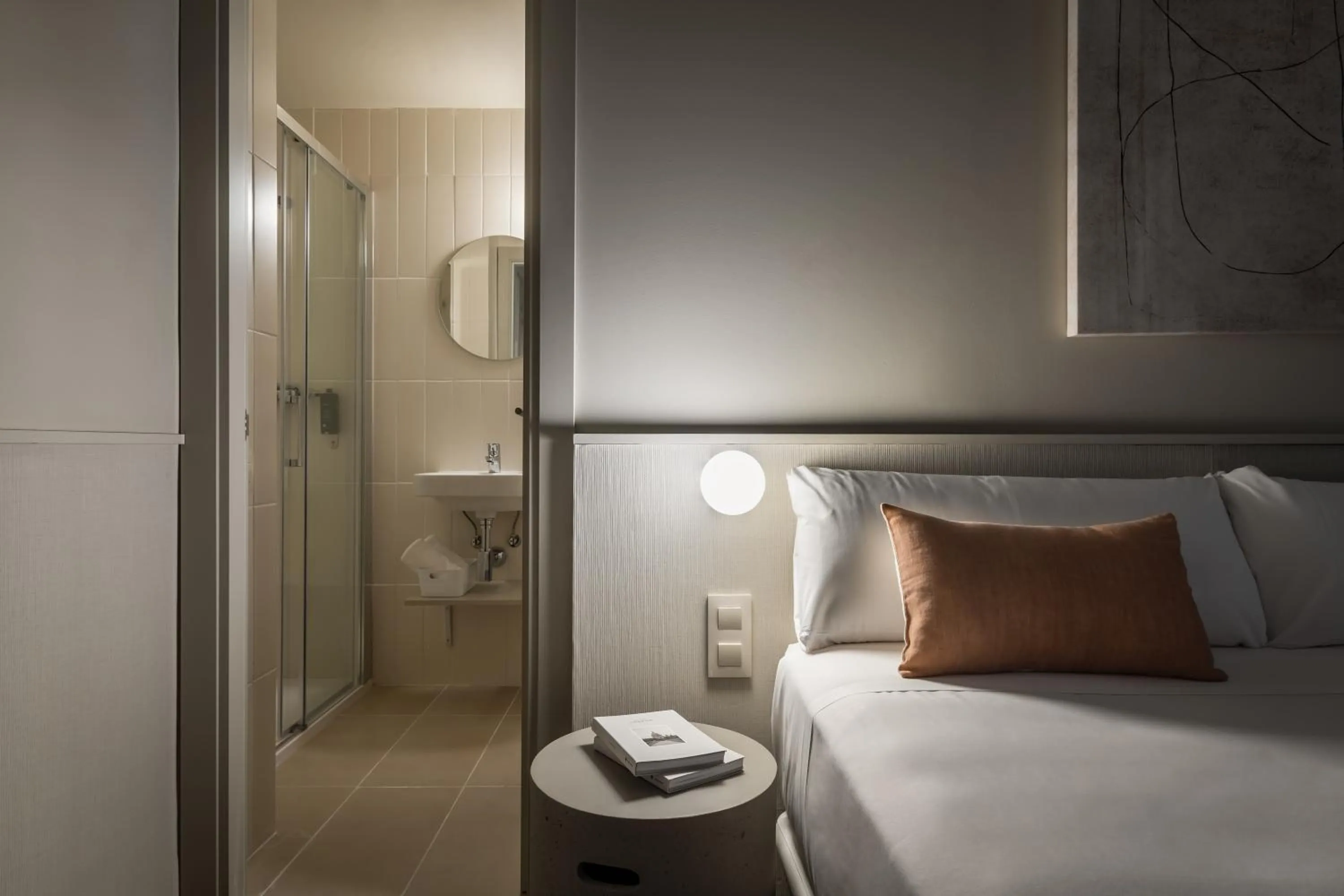 Photo of the whole room, Bed in BYPILLOW The Bloom