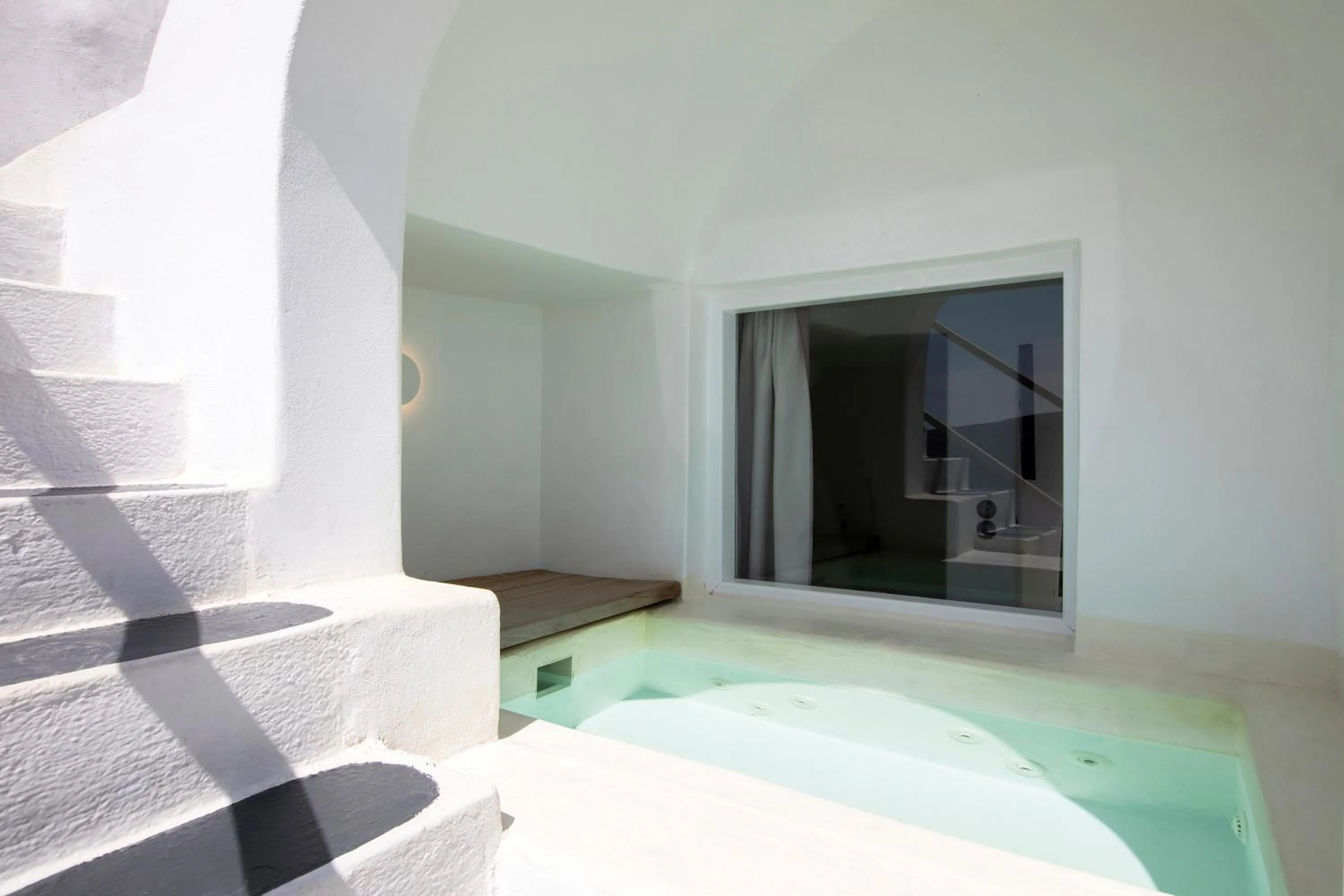 Hot Tub, Bed in Ducato di Oia - Adults Only