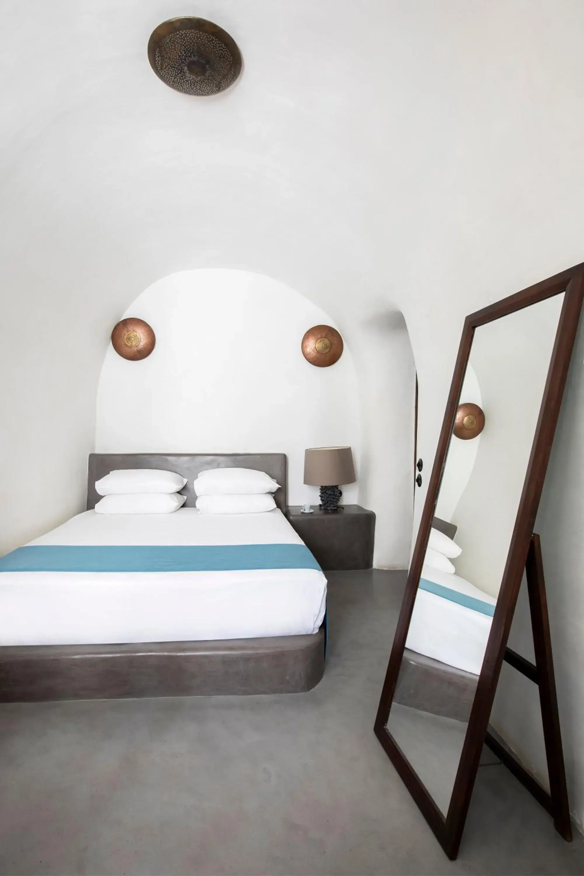 Bed in Ducato di Oia - Adults Only Bed in Ducato di Oia - Adults Only
