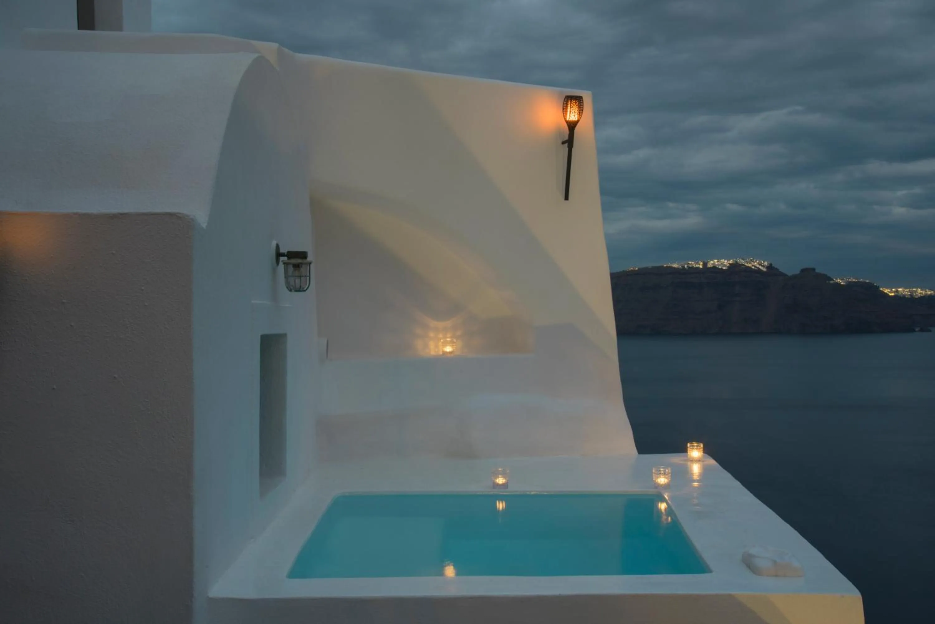 Hot Tub in Ducato di Oia - Adults Only