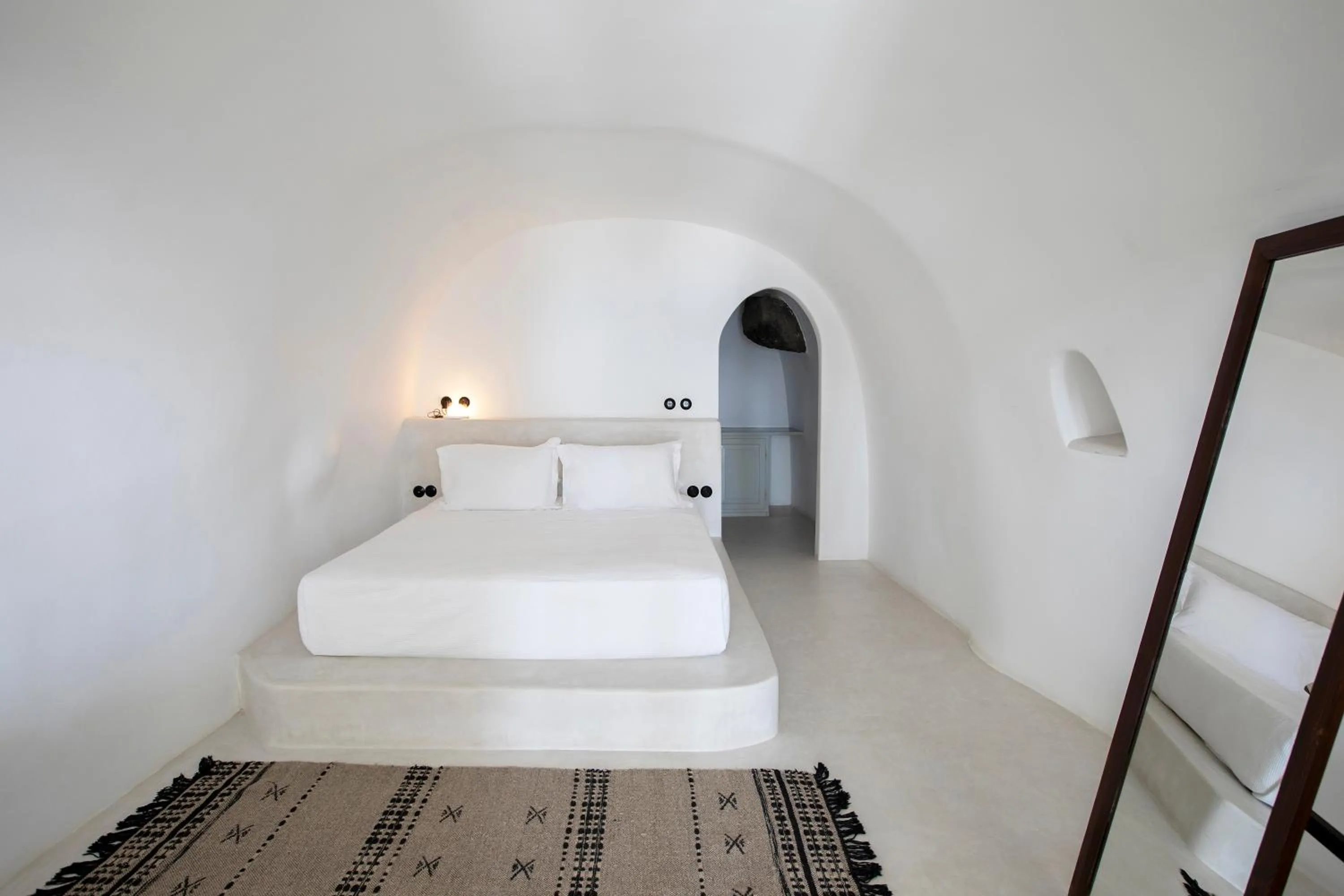 Bed in Ducato di Oia - Adults Only