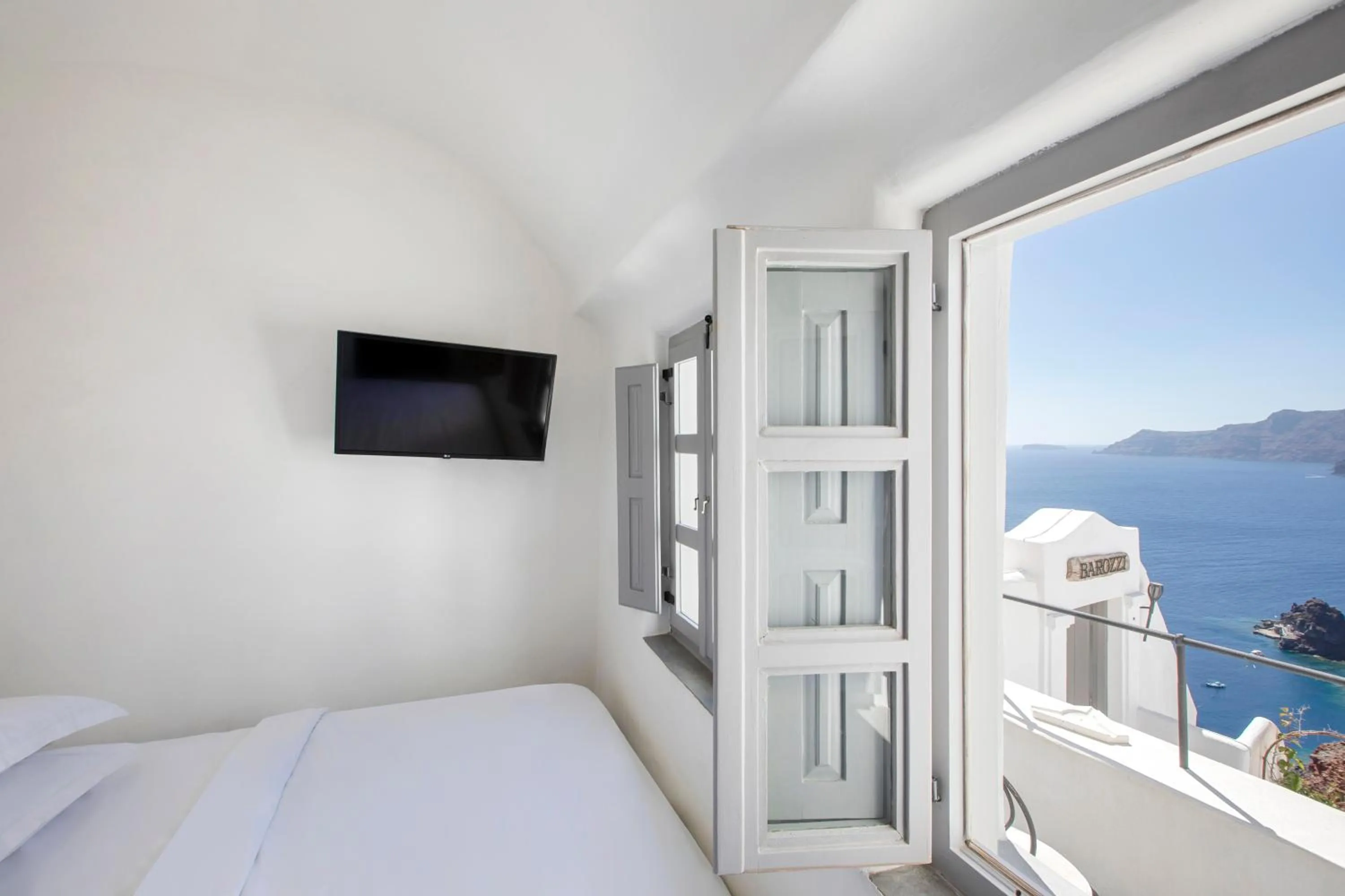 Bed in Ducato di Oia - Adults Only