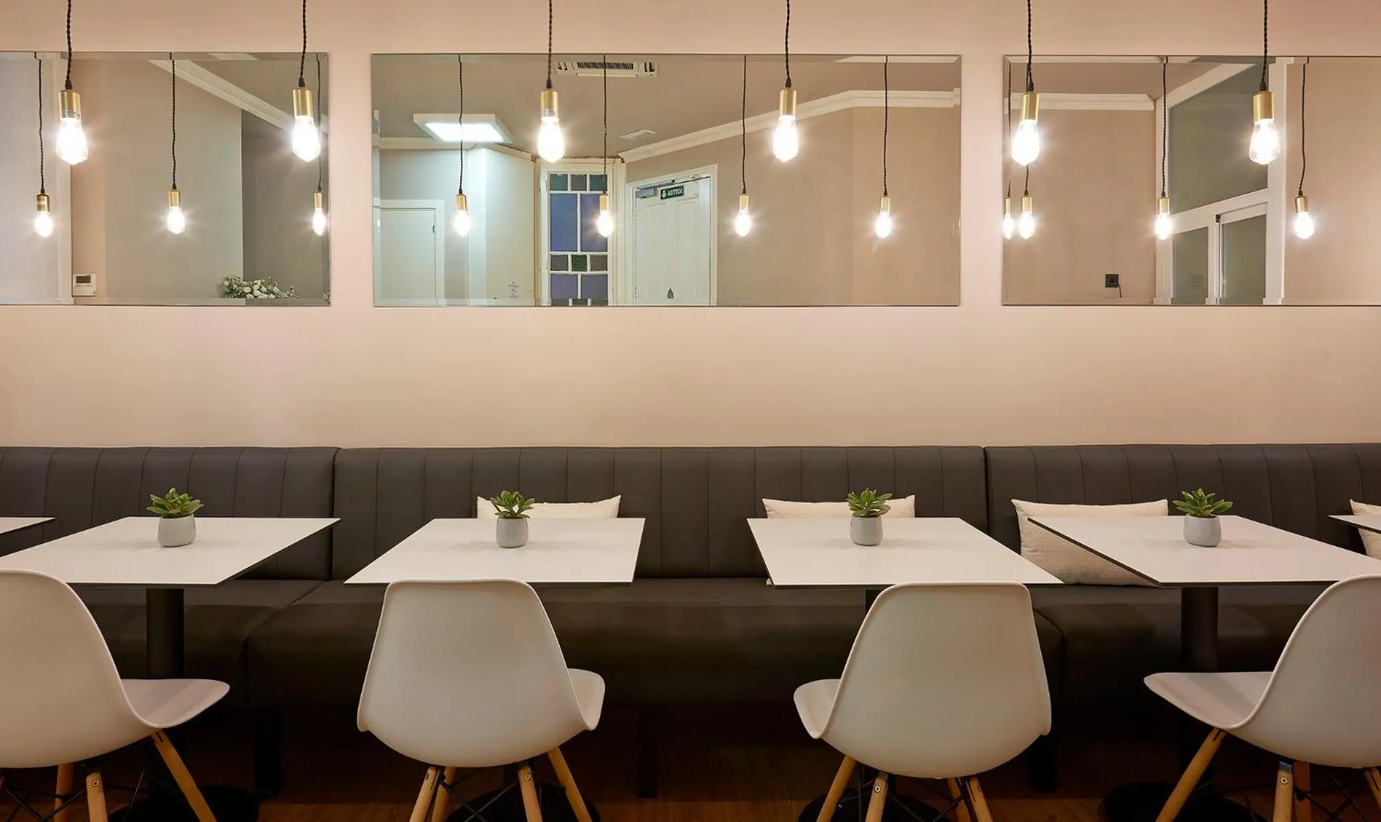 Food and drinks in Hostal Central Barcelona