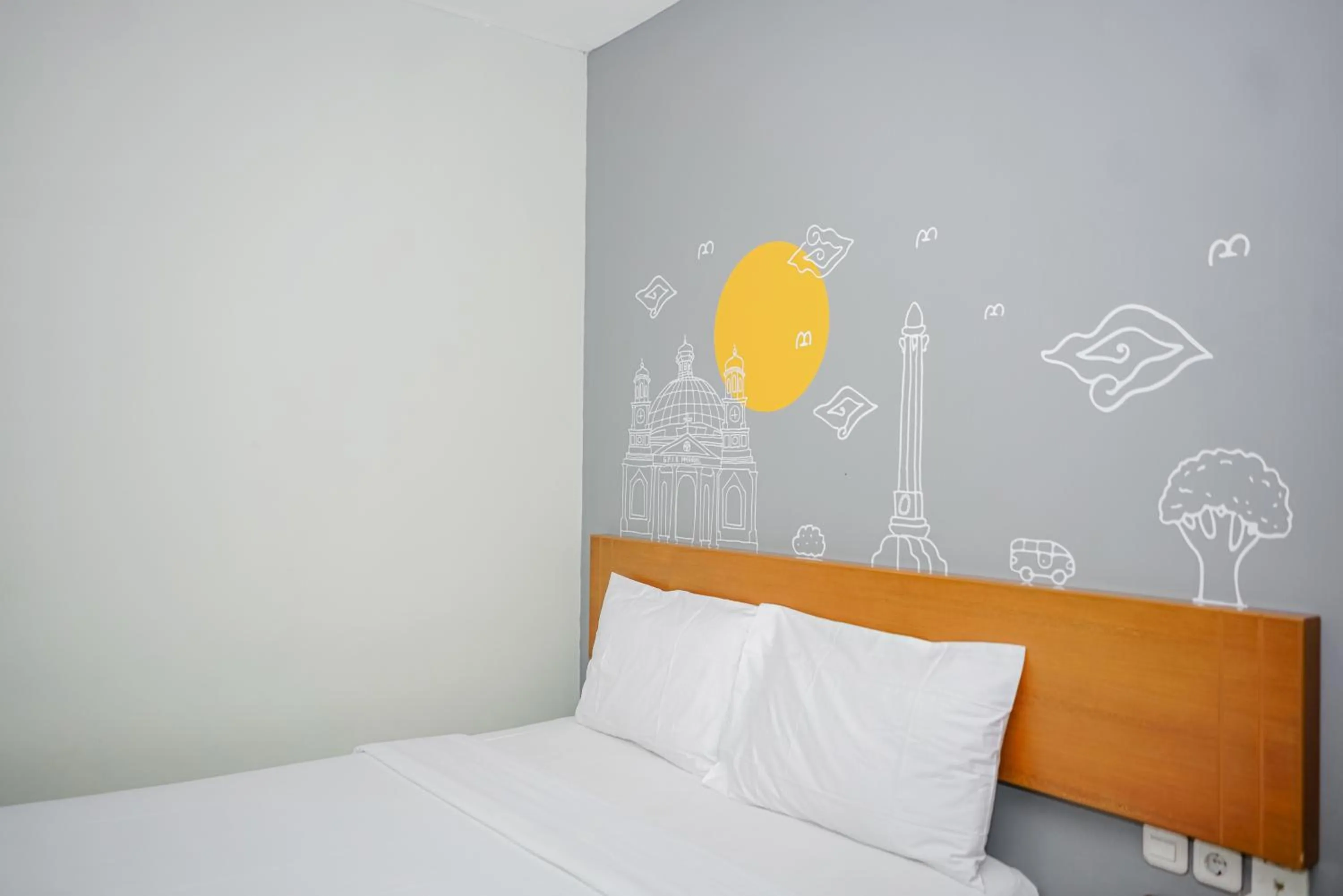 Bedroom, Bed in Sunrise Hotel Semarang