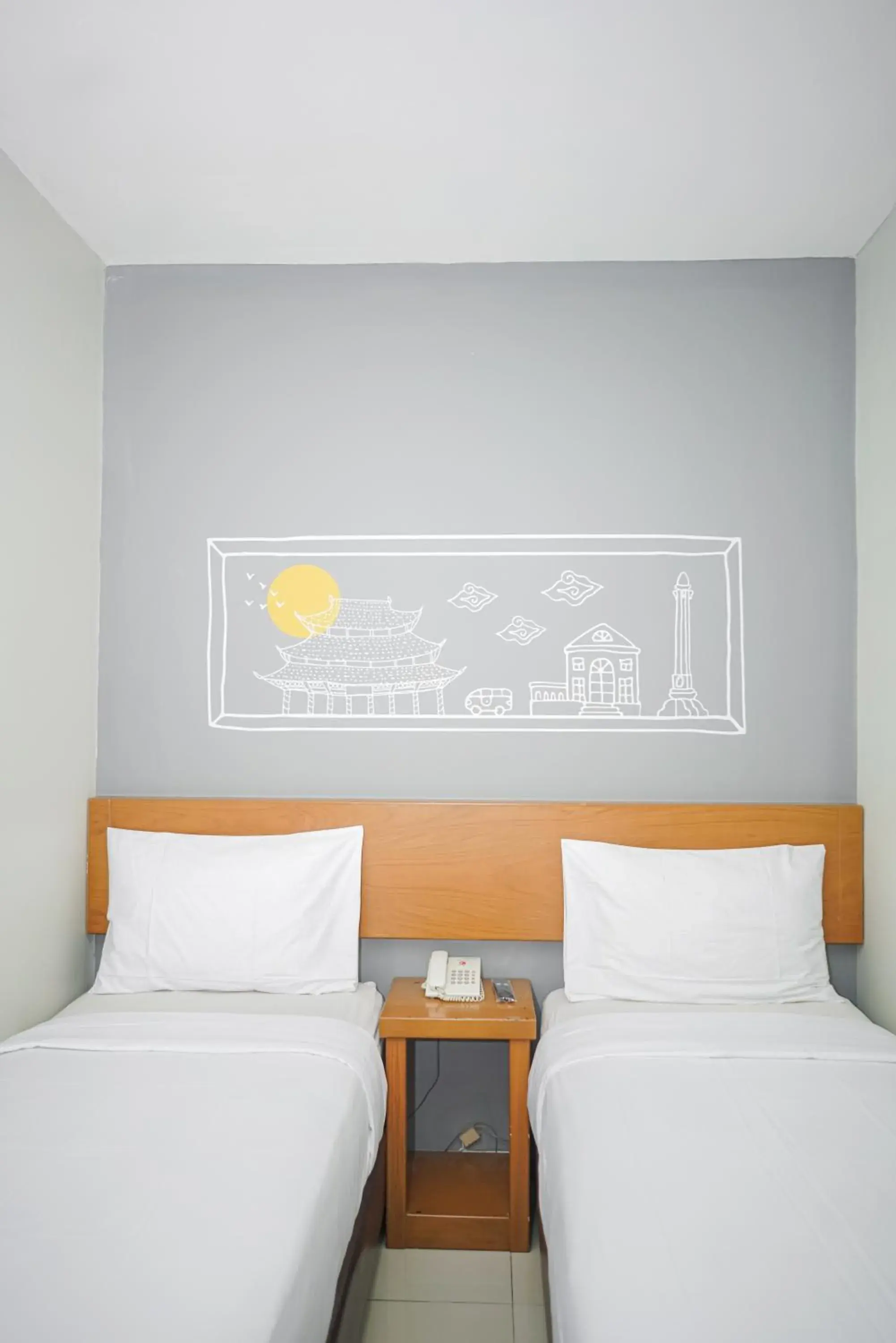 Superior Double or Twin Room in Sunrise Hotel Semarang Superior Double or Twin Room in Sunrise Hotel Semarang