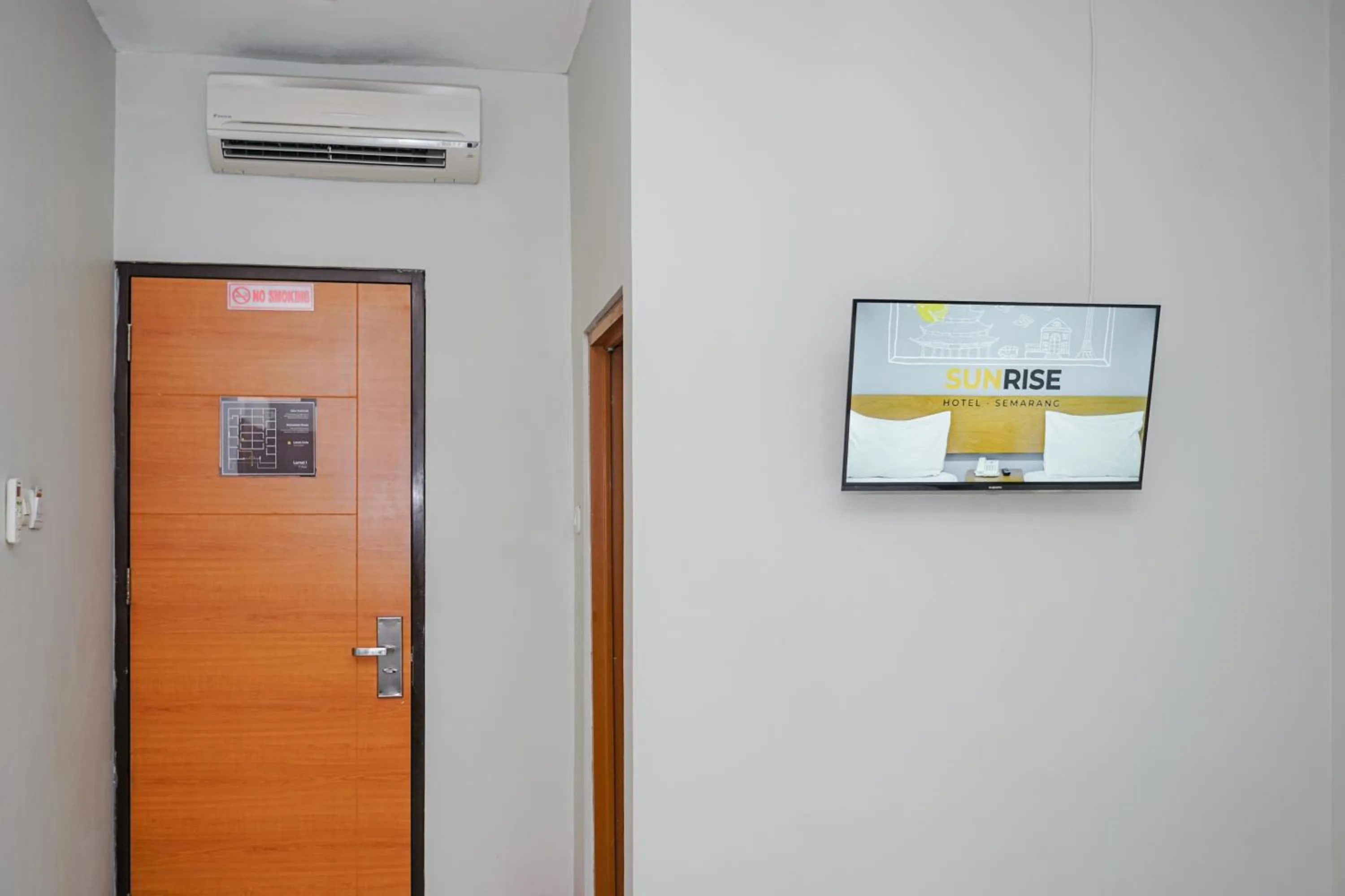 Bedroom in Sunrise Hotel Semarang