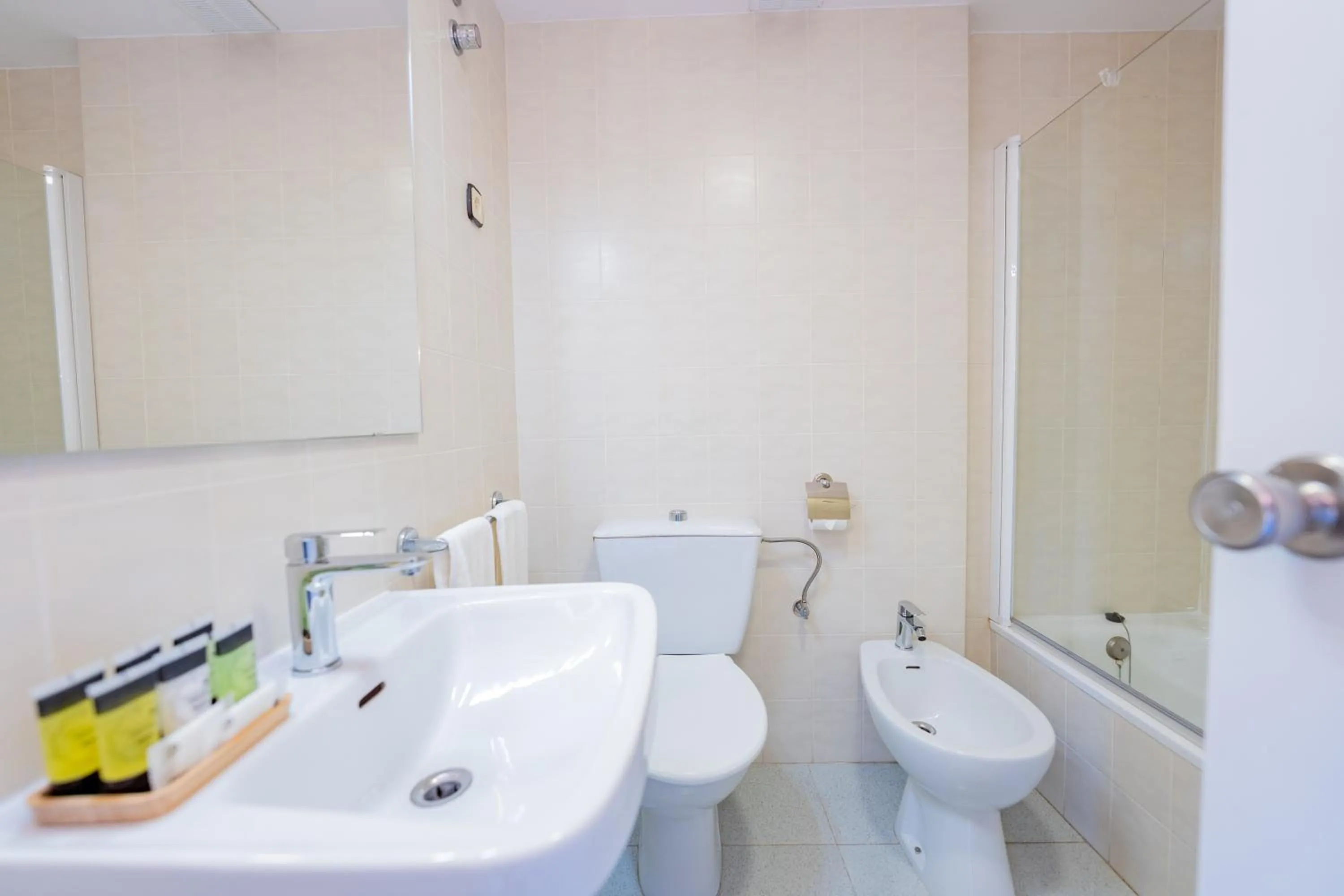 Property building in Hotel Aubí