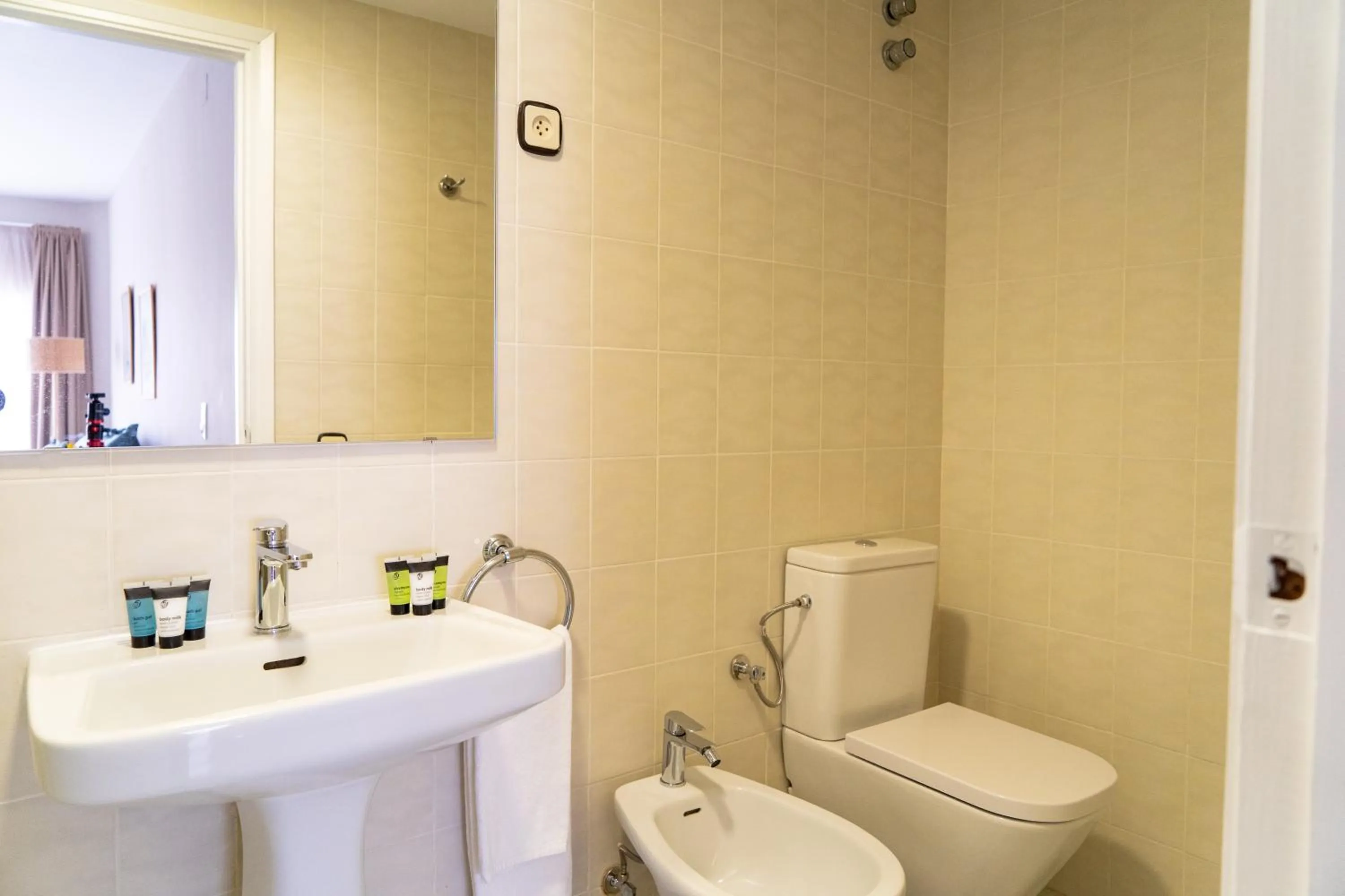 Property building in Hotel Aubí