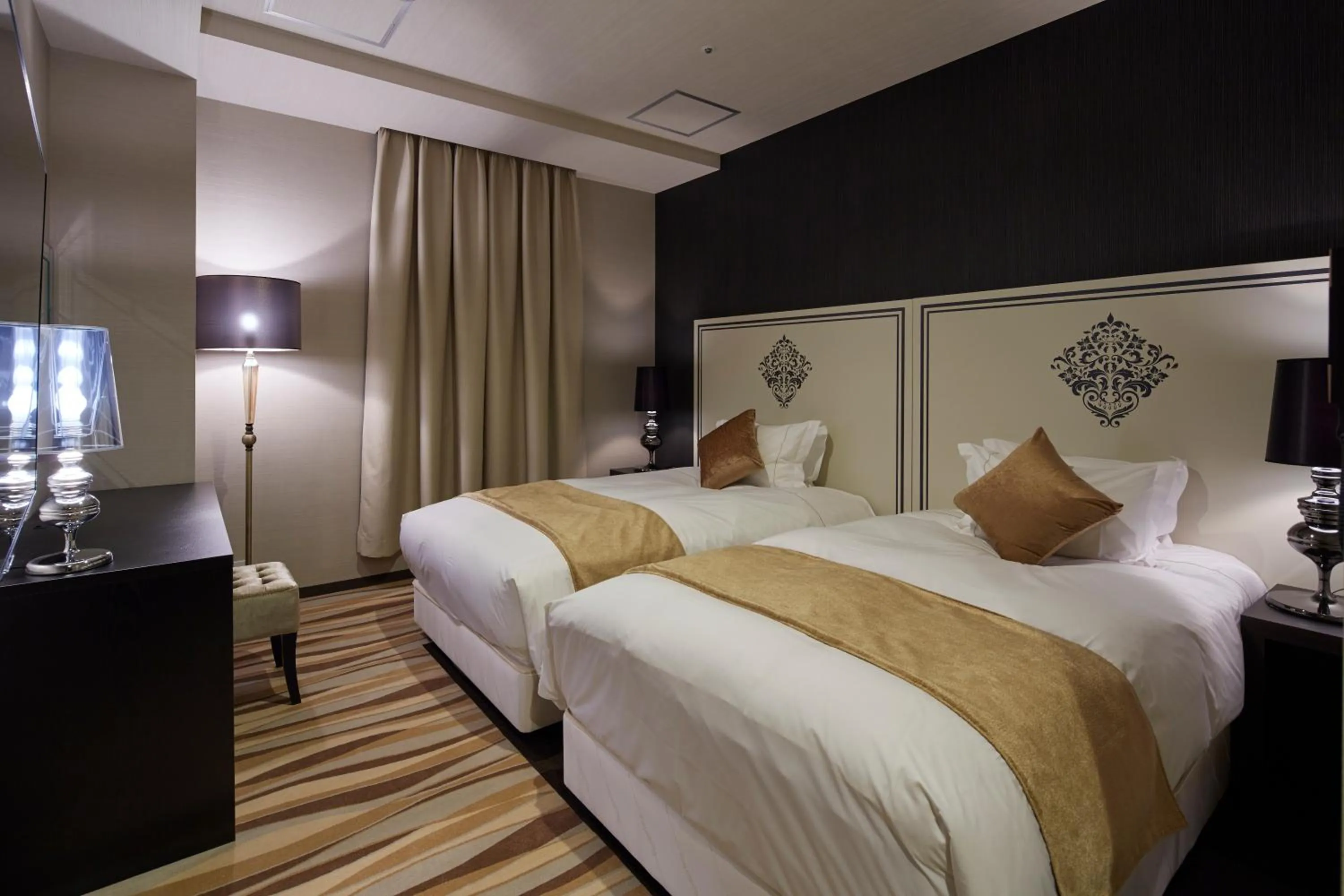 Photo of the whole room, Bed in Centurion Hotel Grand Kobe Station