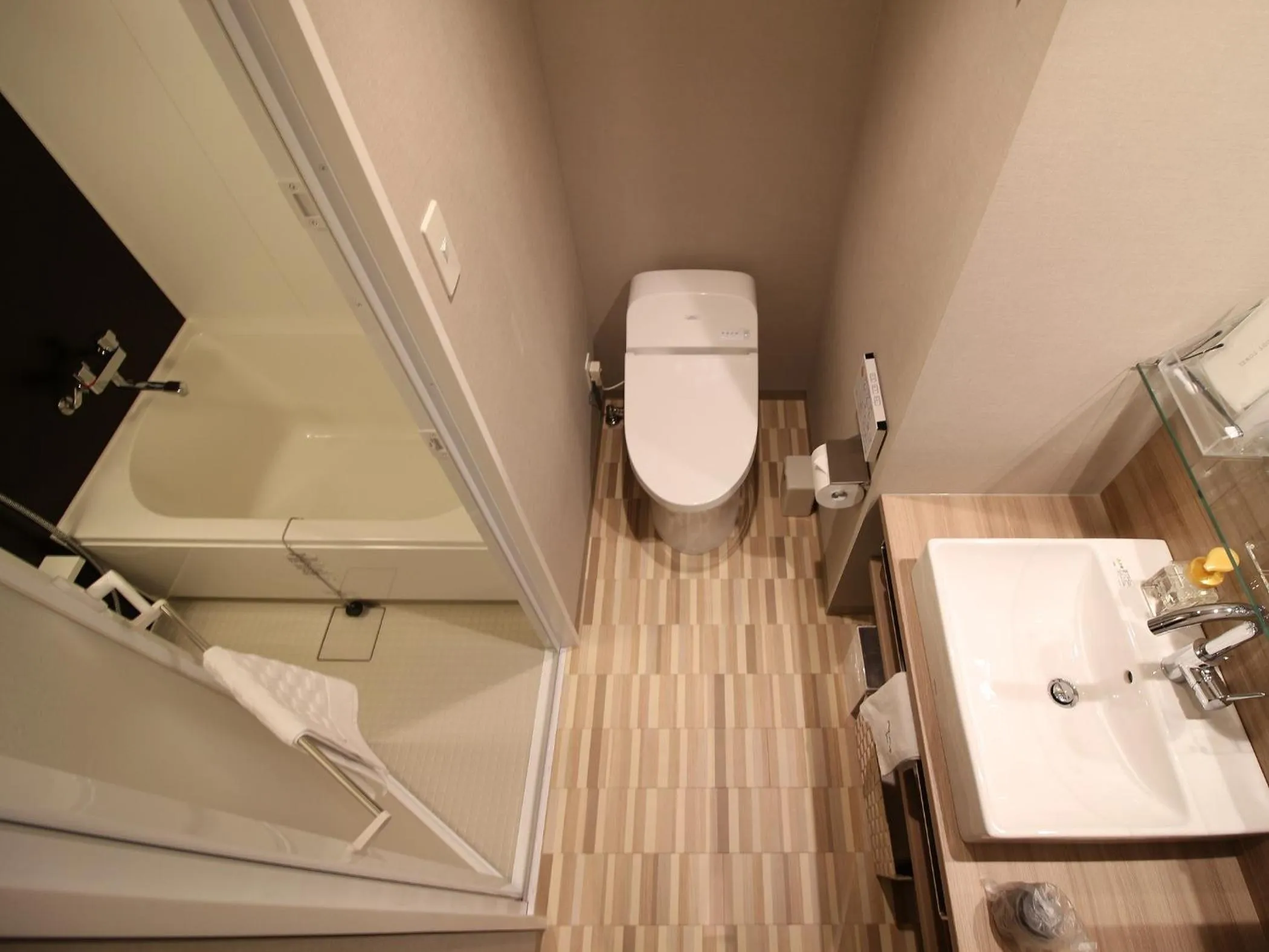 Decorative detail in Meitetsu Inn Nagoyaeki Shinkansenguchi