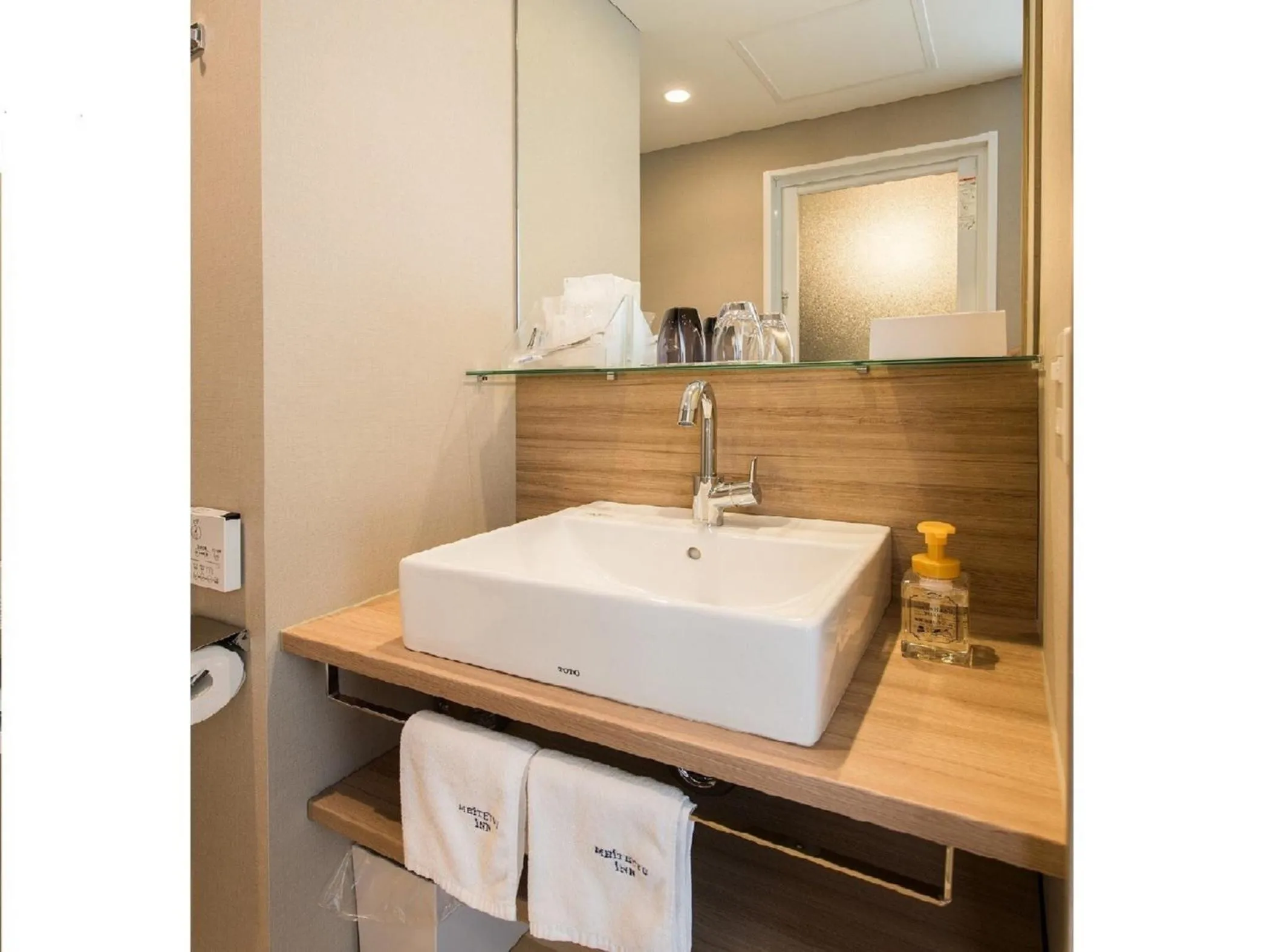 Decorative detail in Meitetsu Inn Nagoyaeki Shinkansenguchi