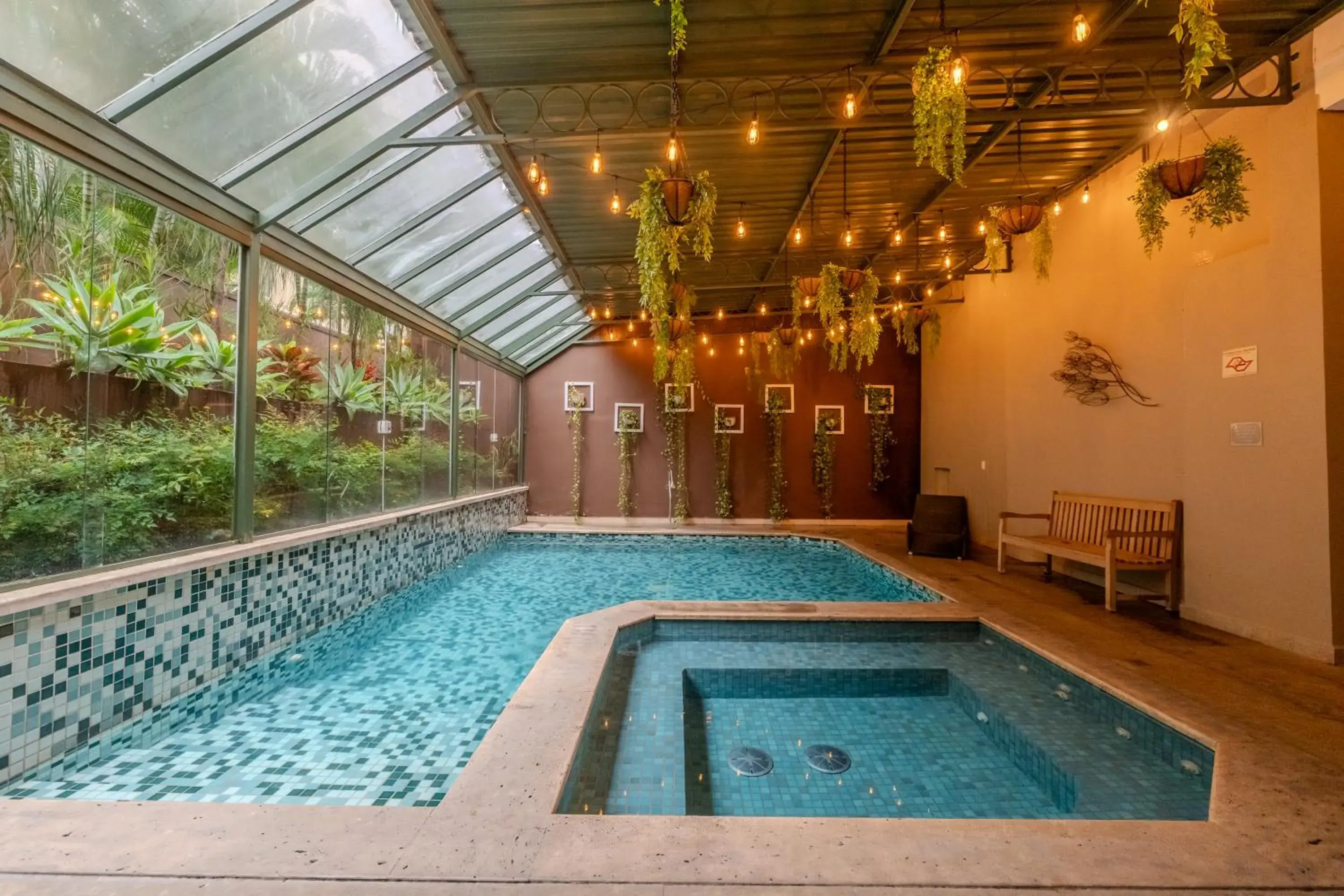 Swimming pool in Hotel Heritage Swimming pool in Hotel Heritage