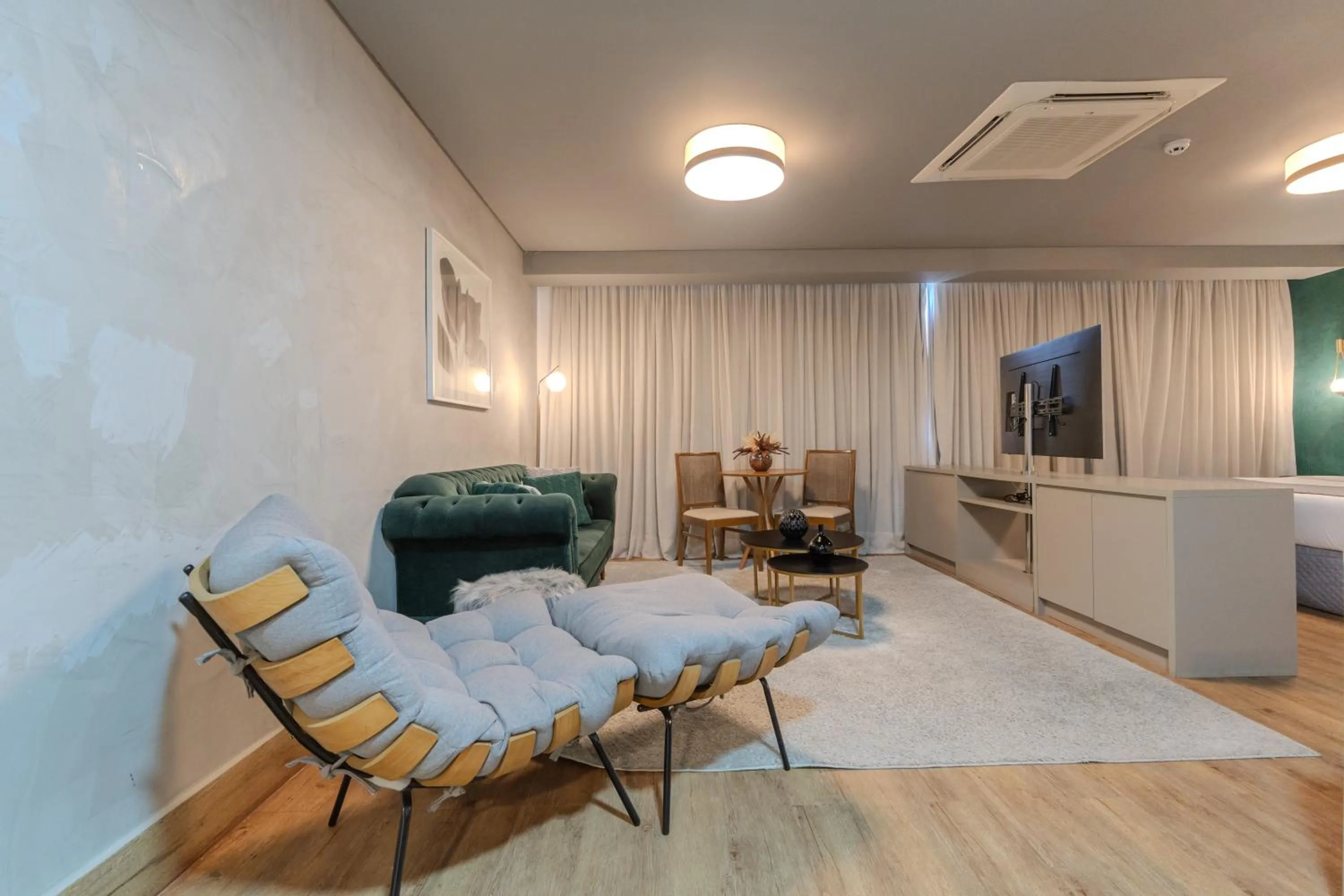 TV and multimedia in Hotel Heritage