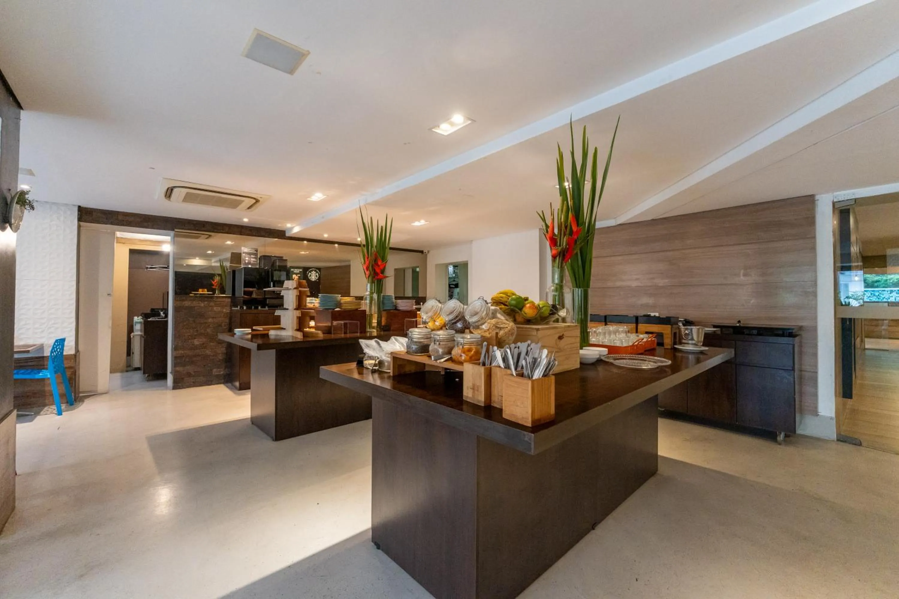 Food and drinks in Hotel Heritage